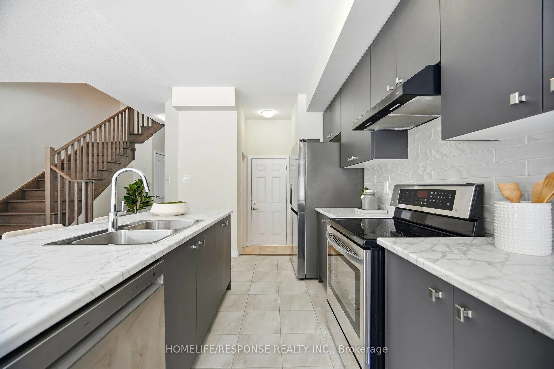 Photo 14 of 33 Rudder Road, Welland, Dain City — HOMEH