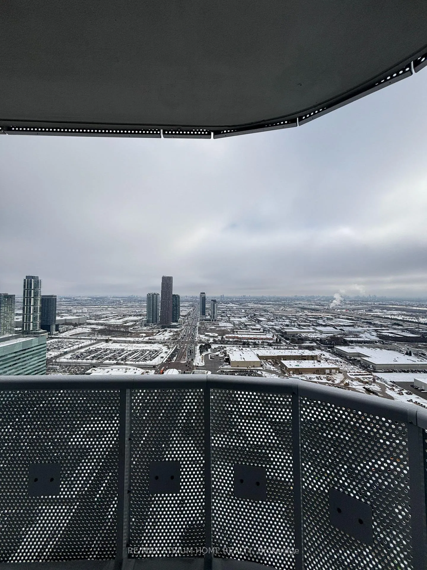 Photo 12 of Unit 5808, 8 Interchange Way, Vaughan, Vaughan Corporate Centre — HOMEH