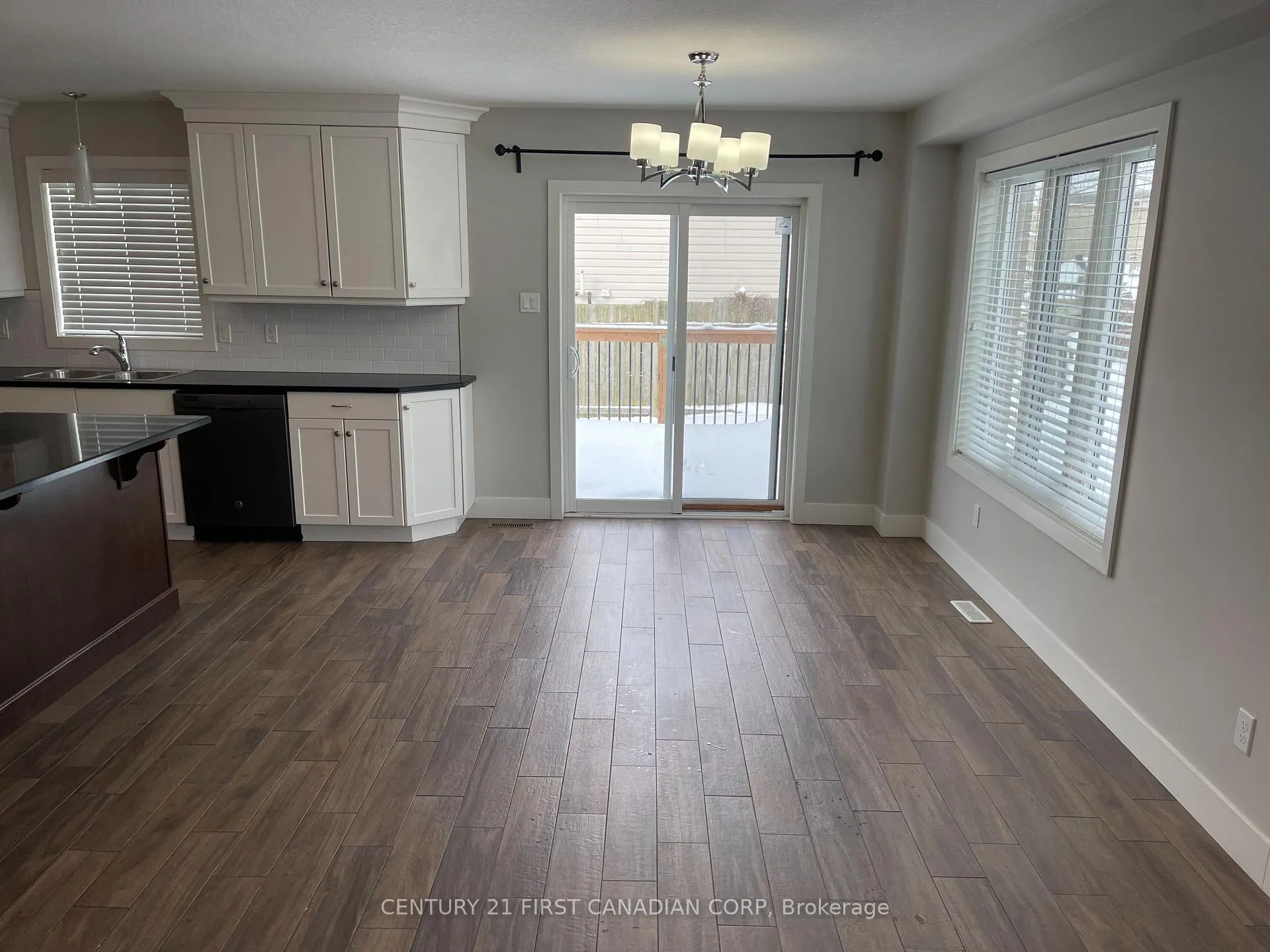 Photo 8 of 101 Middlesex Drive, Strathroy-Caradoc, NE — HOMEH