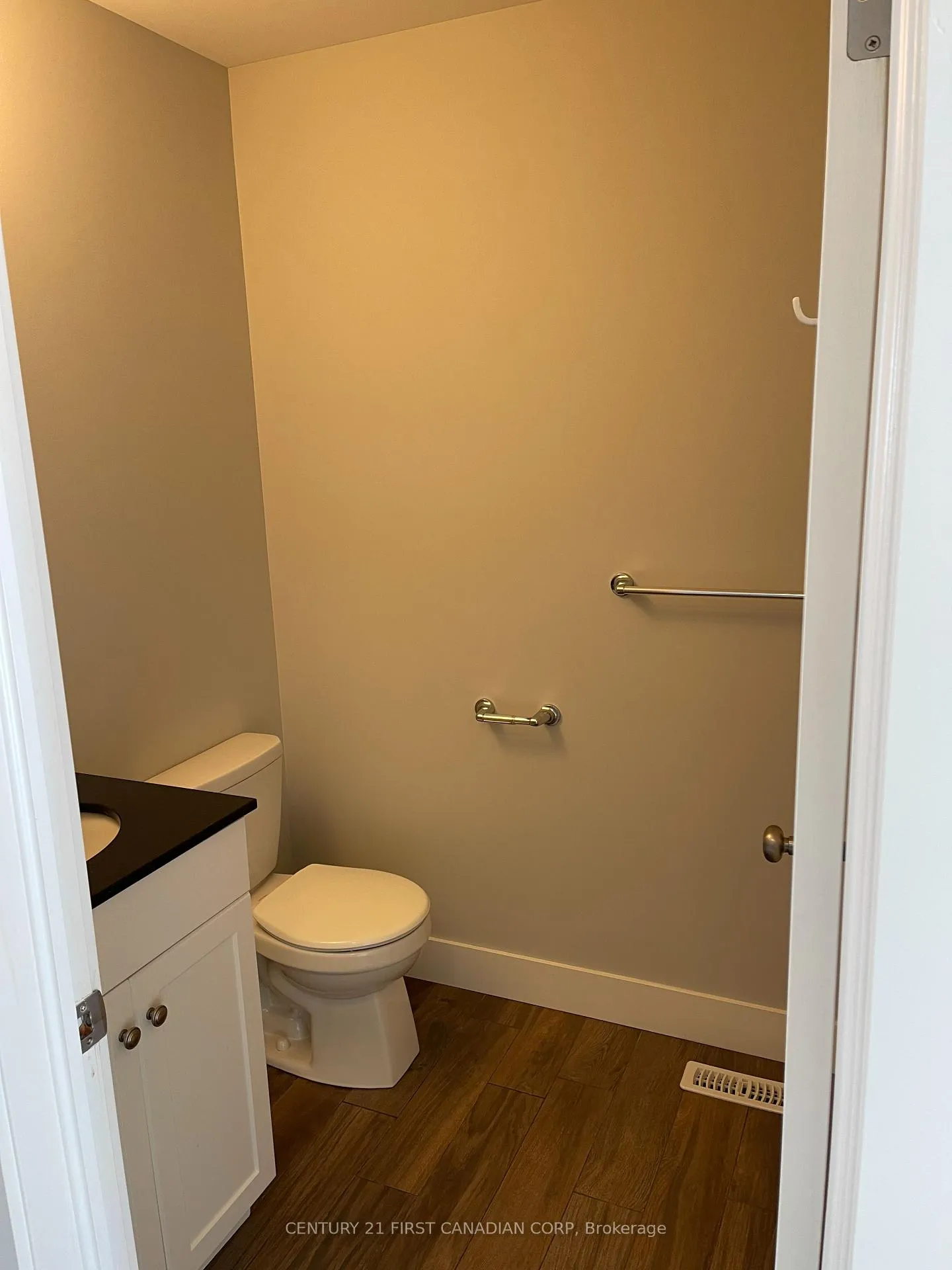 Photo 12 of 101 Middlesex Drive, Strathroy-Caradoc, NE — HOMEH
