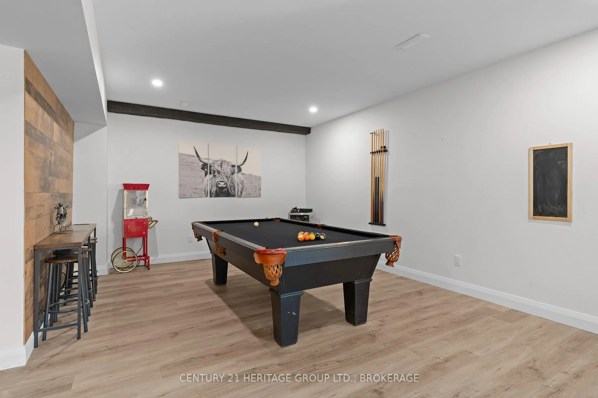 Photo 50 of 245 Mann Drive, Kingston, City North of 401 — HOMEH