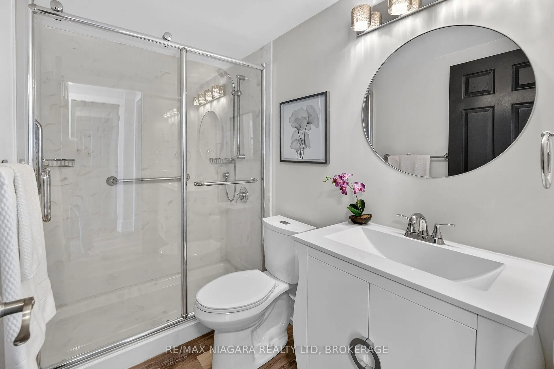 Photo 17 of Unit 1108, 81 Scott Street, St. Catharines, Lakeport — HOMEH
