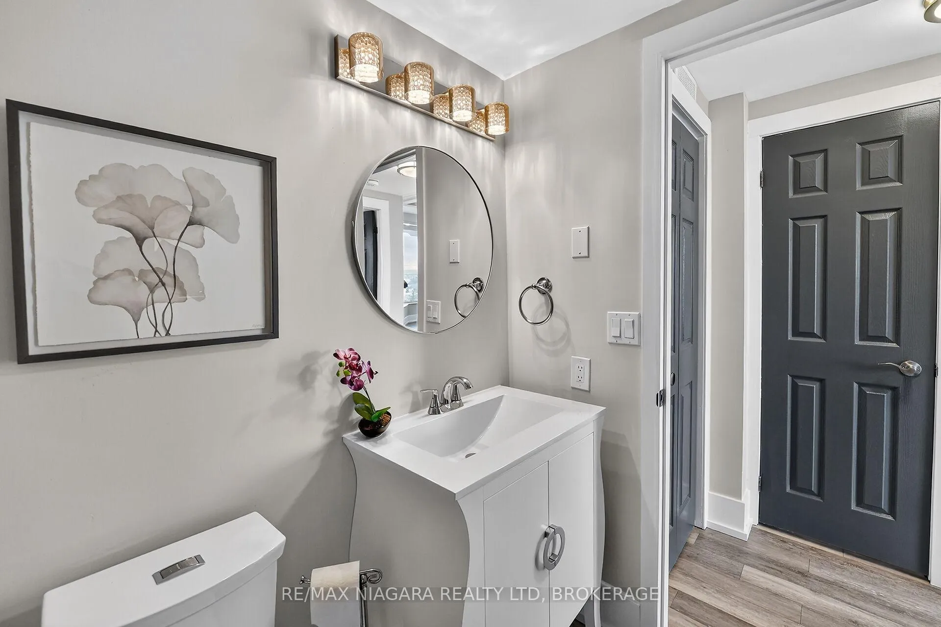Photo 18 of Unit 1108, 81 Scott Street, St. Catharines, Lakeport — HOMEH