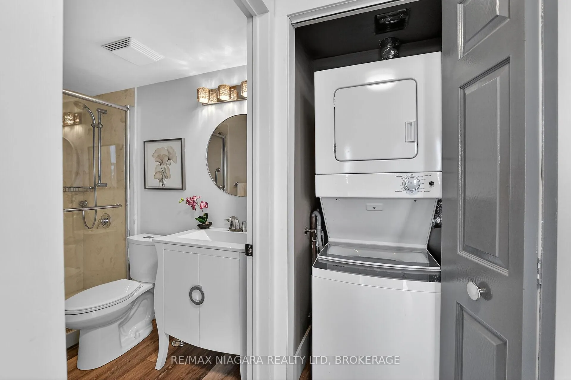 Photo 19 of Unit 1108, 81 Scott Street, St. Catharines, Lakeport — HOMEH