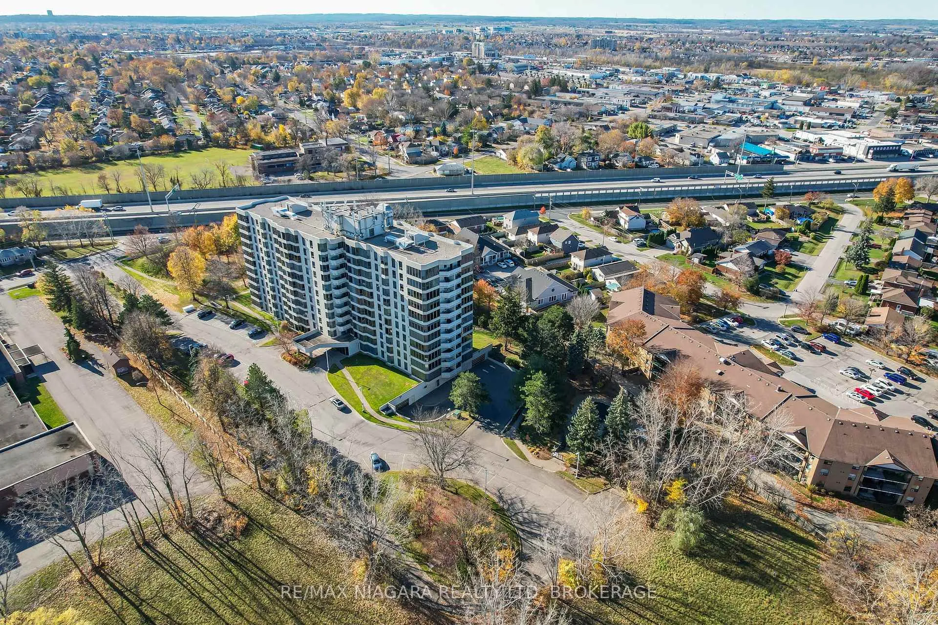 Photo 47 of Unit 1108, 81 Scott Street, St. Catharines, Lakeport — HOMEH