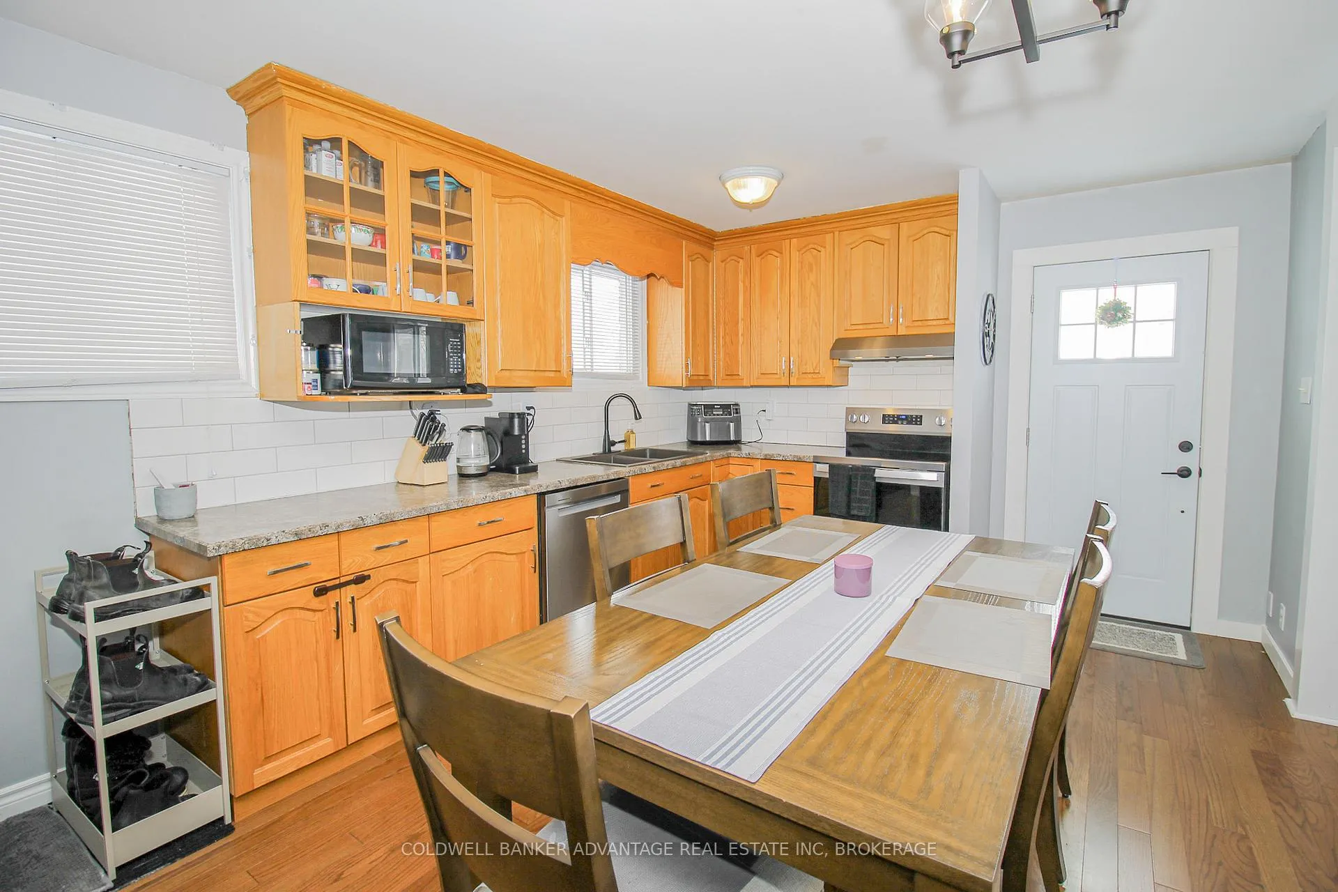 Photo 7 of 42 Newleaf Crescent, Welland, N. Welland — HOMEH