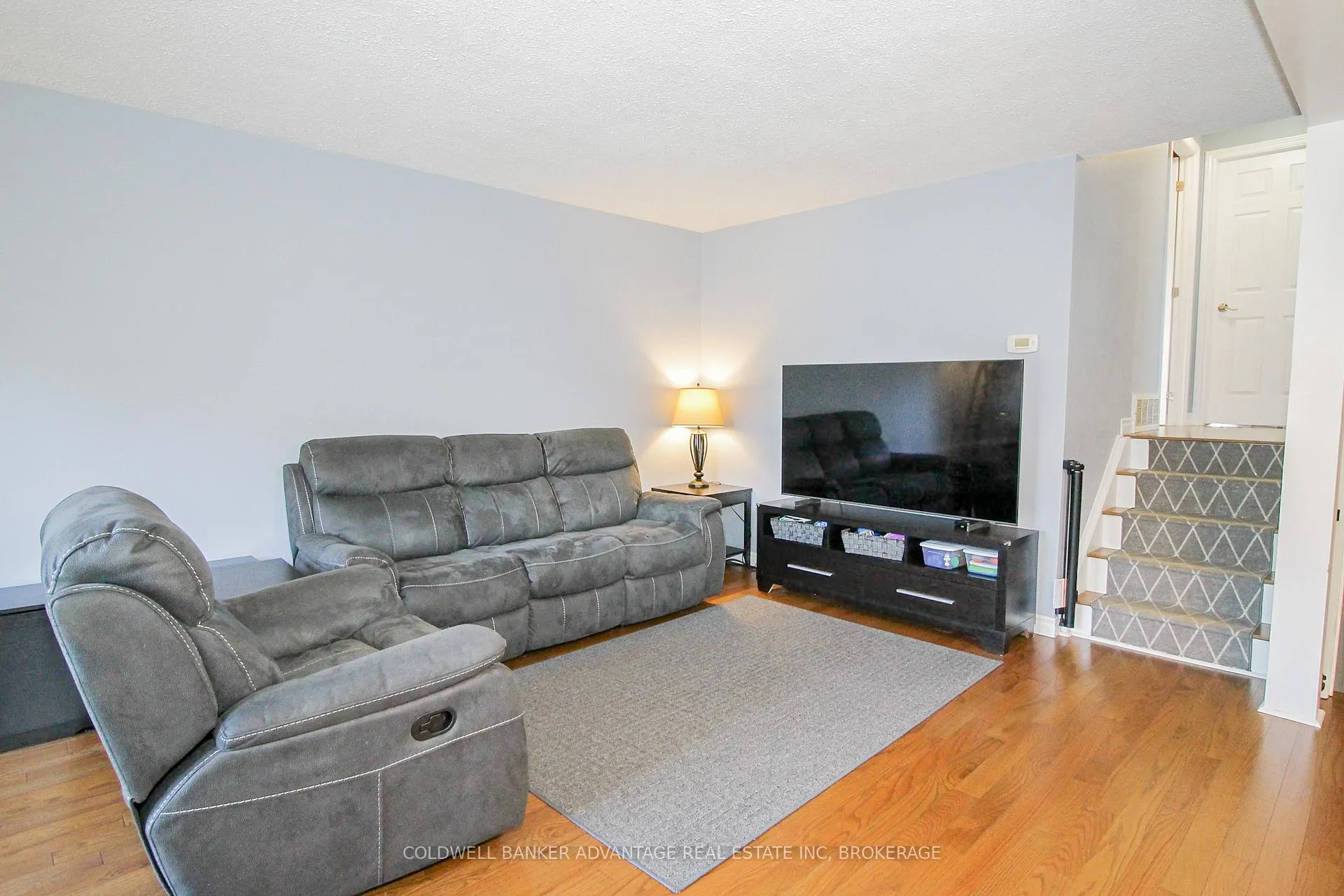 Photo 10 of 42 Newleaf Crescent, Welland, N. Welland — HOMEH