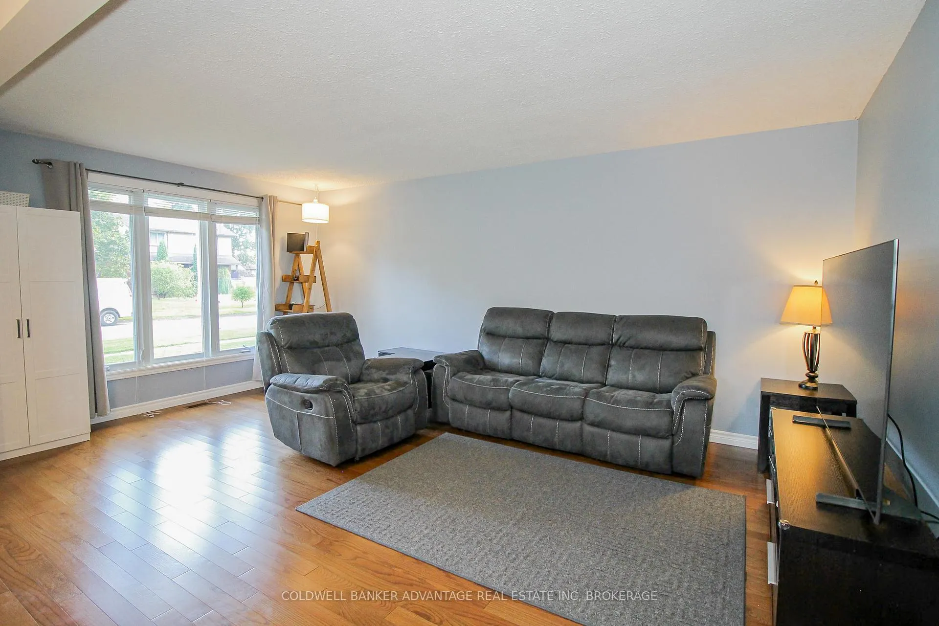 Photo 13 of 42 Newleaf Crescent, Welland, N. Welland — HOMEH