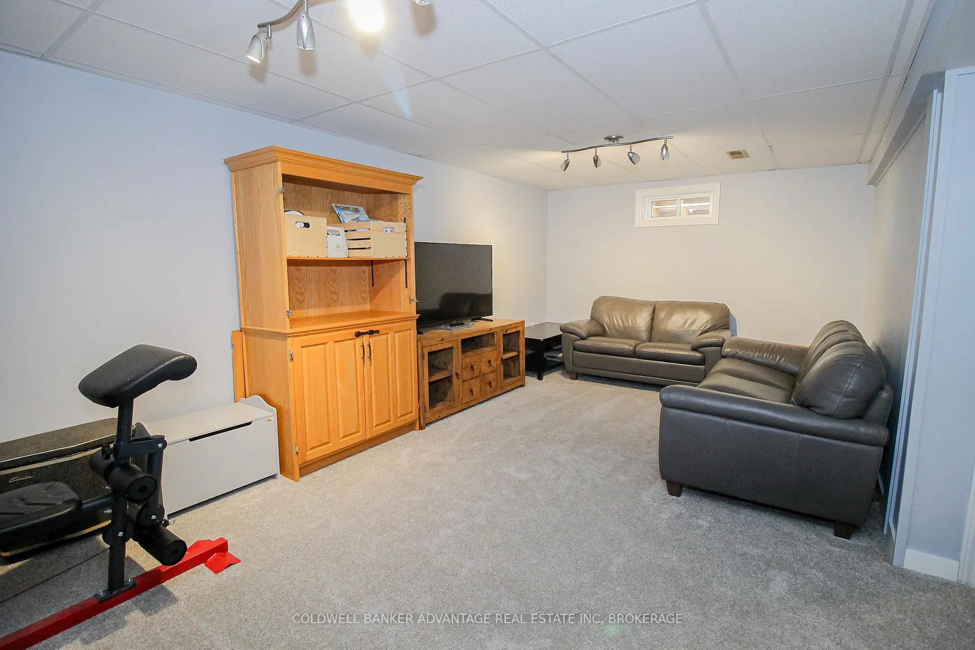Photo 19 of 42 Newleaf Crescent, Welland, N. Welland — HOMEH
