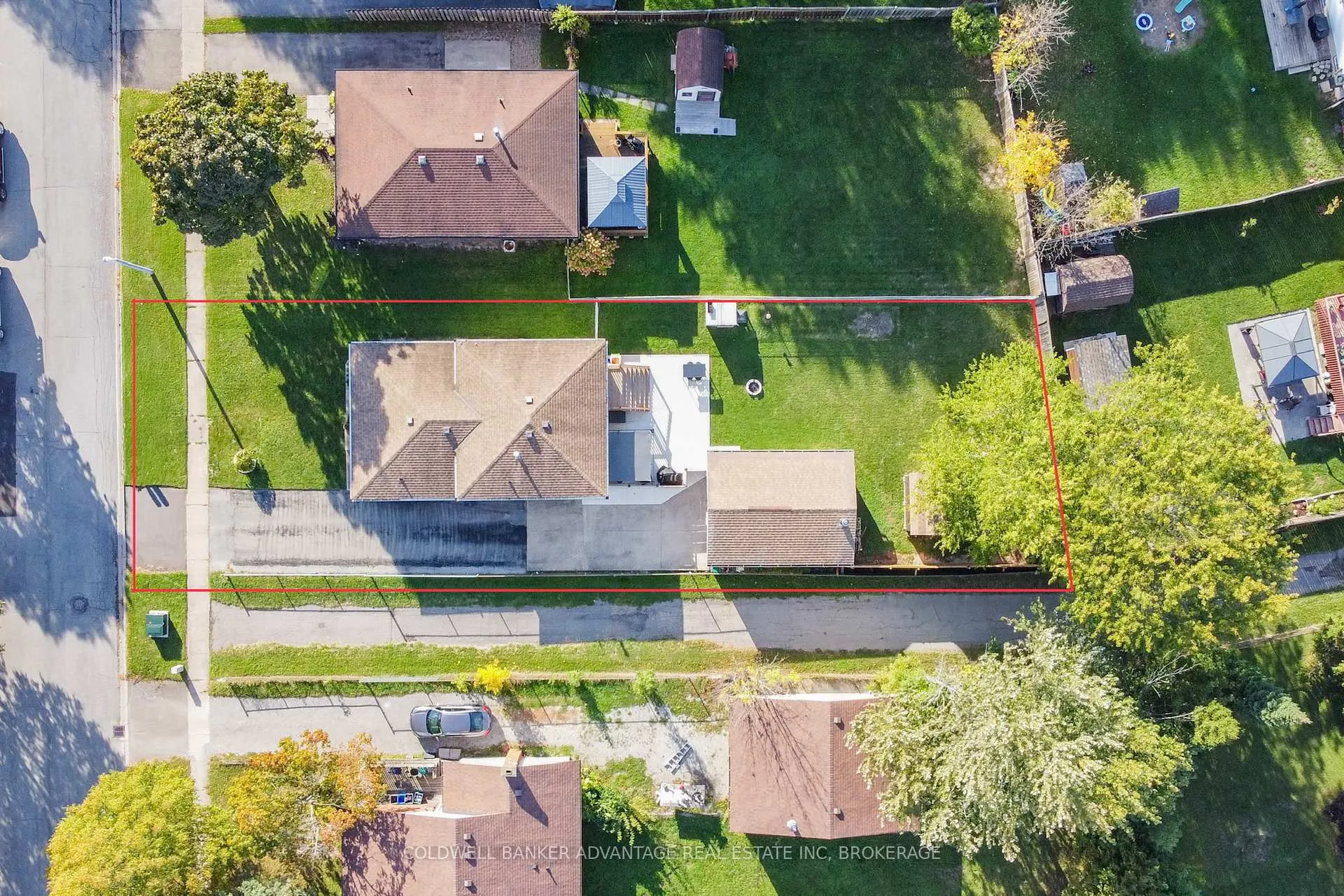 Photo 25 of 42 Newleaf Crescent, Welland, N. Welland — HOMEH