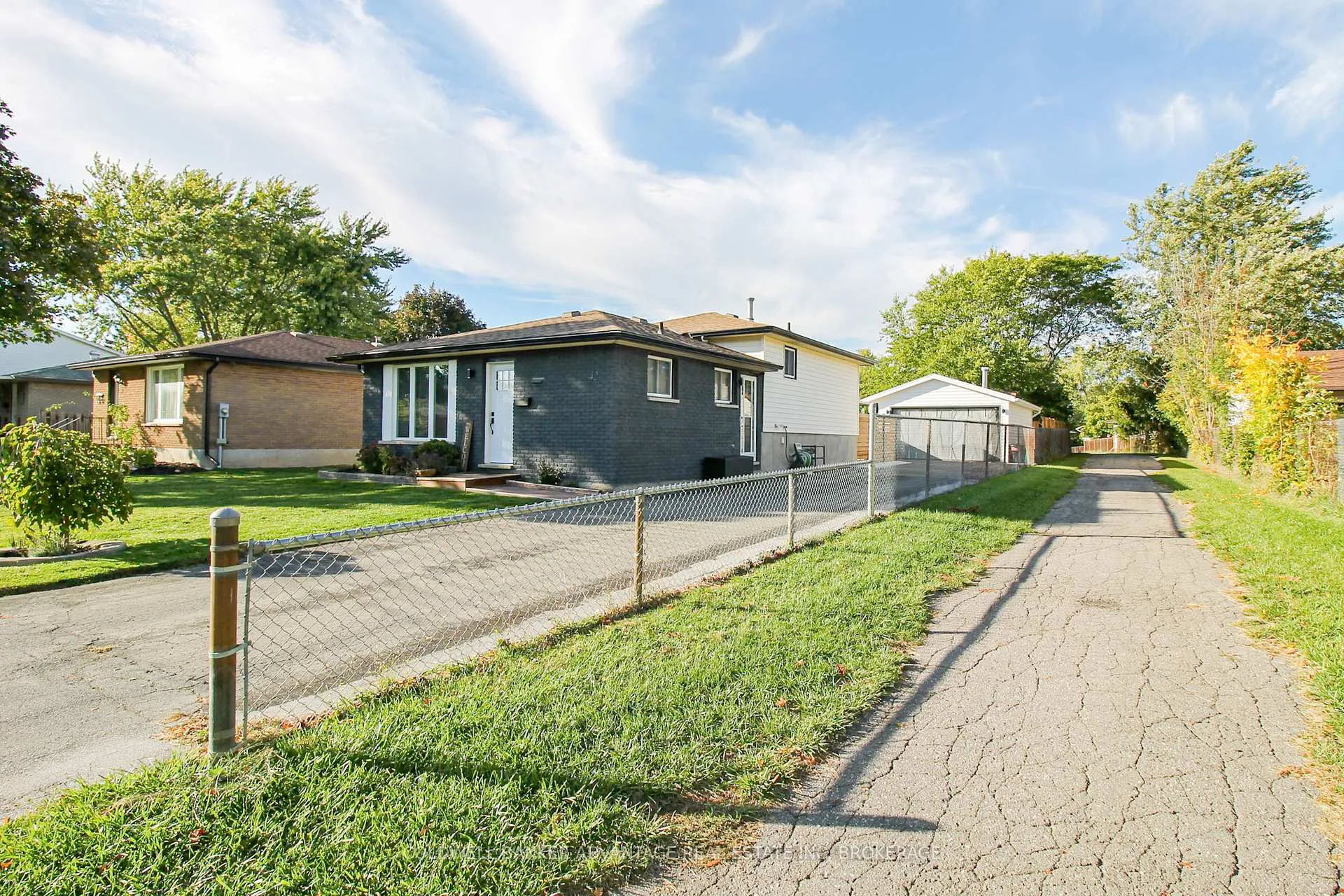Photo 29 of 42 Newleaf Crescent, Welland, N. Welland — HOMEH