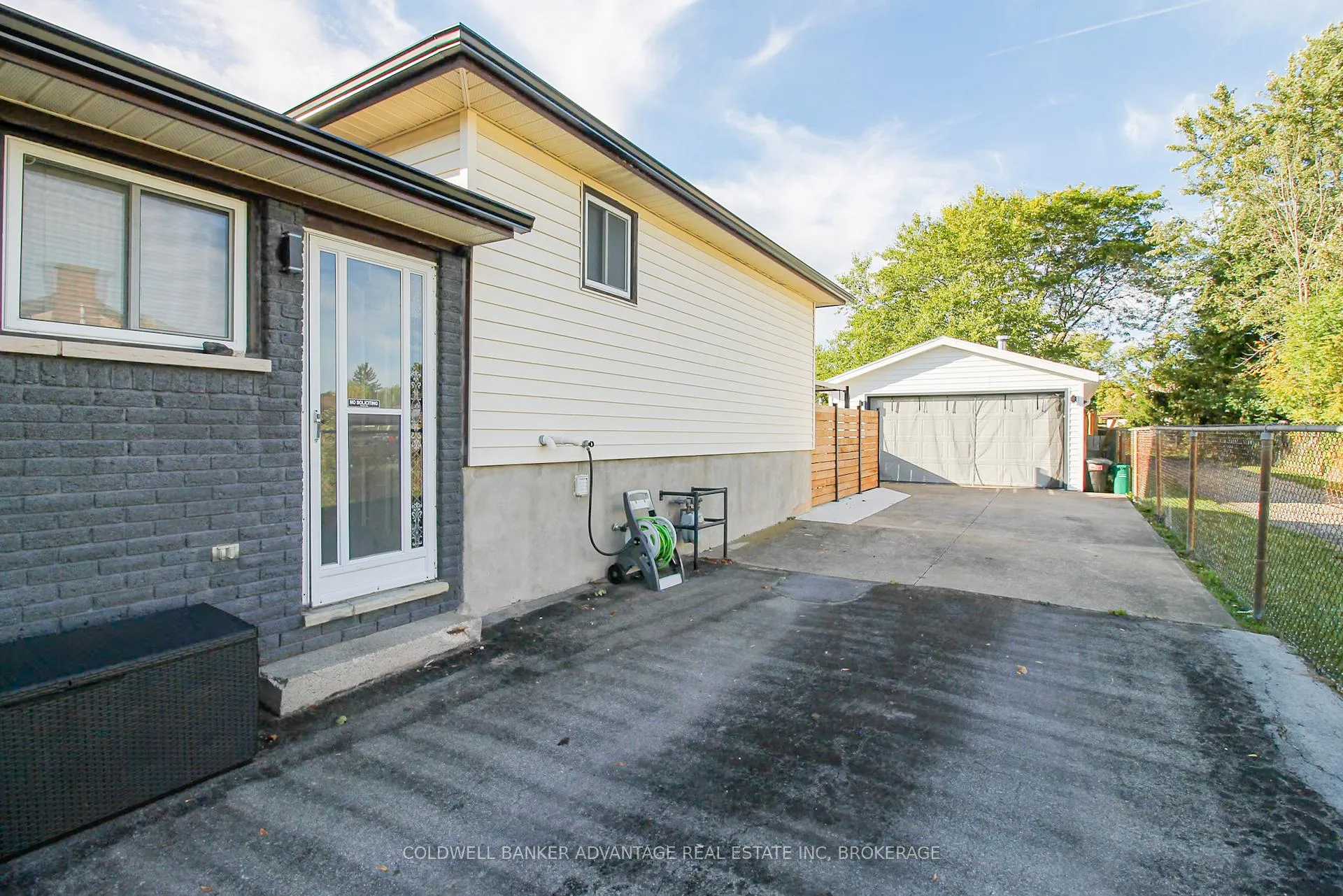 Photo 31 of 42 Newleaf Crescent, Welland, N. Welland — HOMEH