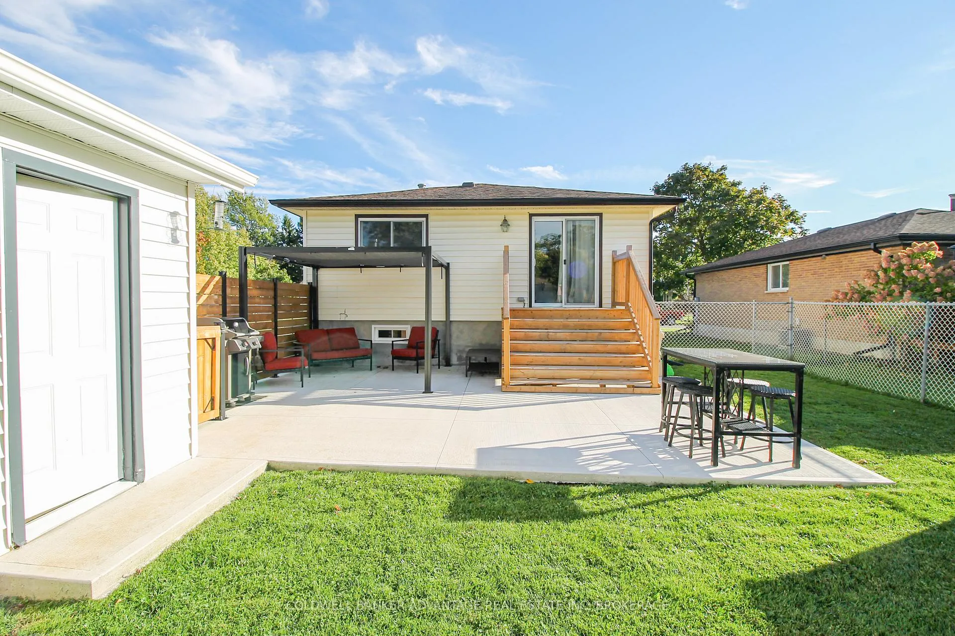 Photo 34 of 42 Newleaf Crescent, Welland, N. Welland — HOMEH