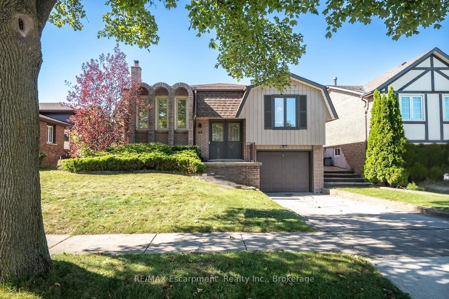 Photo 1 of 45 Amberwood Street, Hamilton, Stoney Creek Mountain — HOMEH