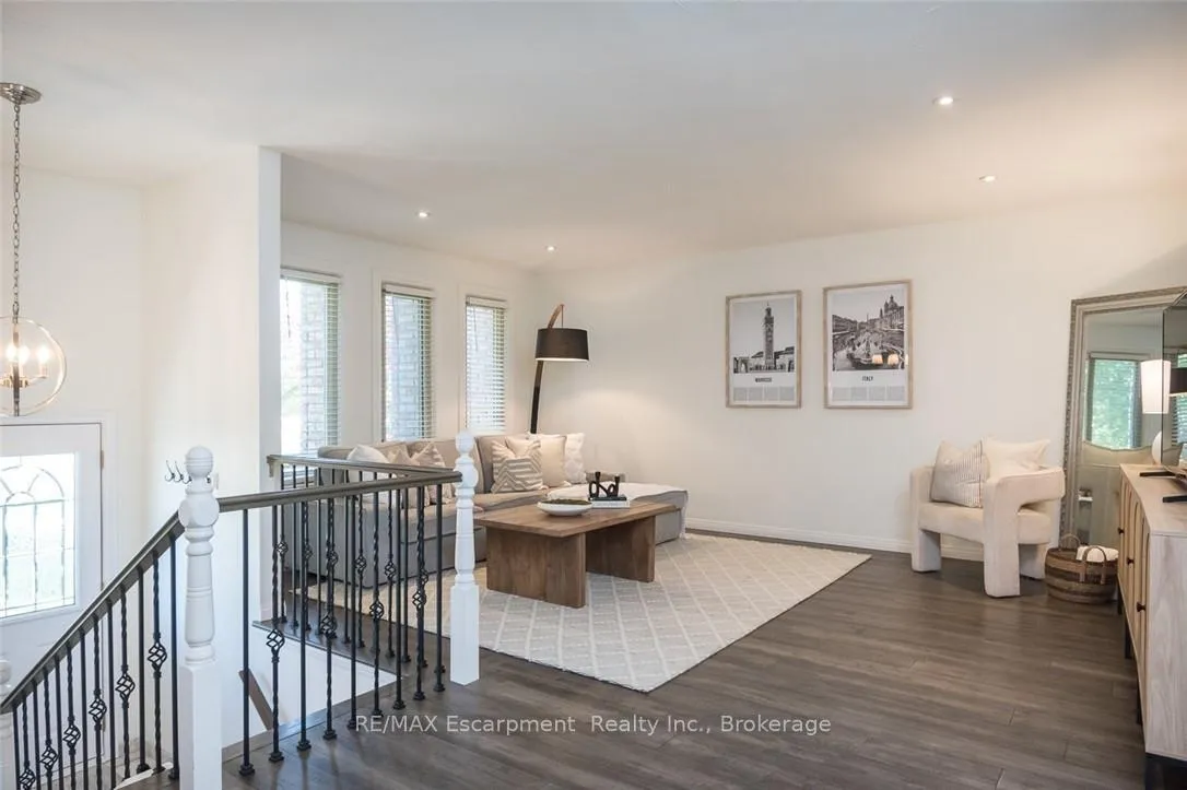 Photo 3 of 45 Amberwood Street, Hamilton, Stoney Creek Mountain — HOMEH