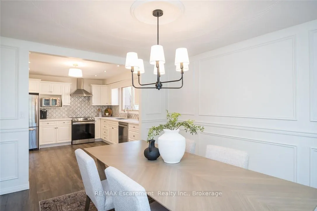Photo 12 of 45 Amberwood Street, Hamilton, Stoney Creek Mountain — HOMEH