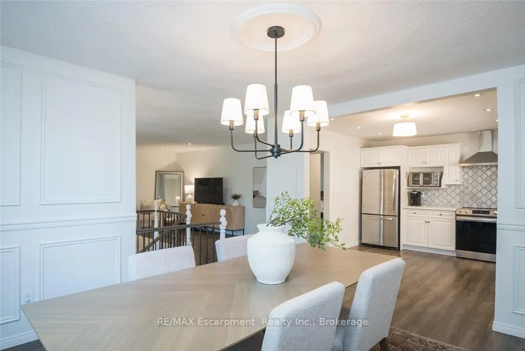 Photo 15 of 45 Amberwood Street, Hamilton, Stoney Creek Mountain — HOMEH