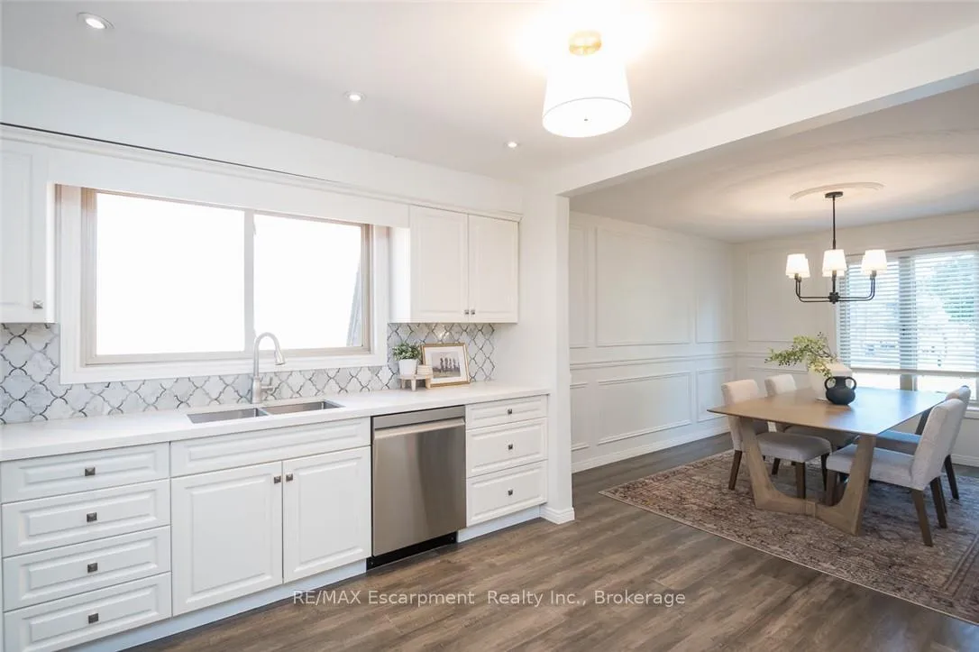 Photo 19 of 45 Amberwood Street, Hamilton, Stoney Creek Mountain — HOMEH