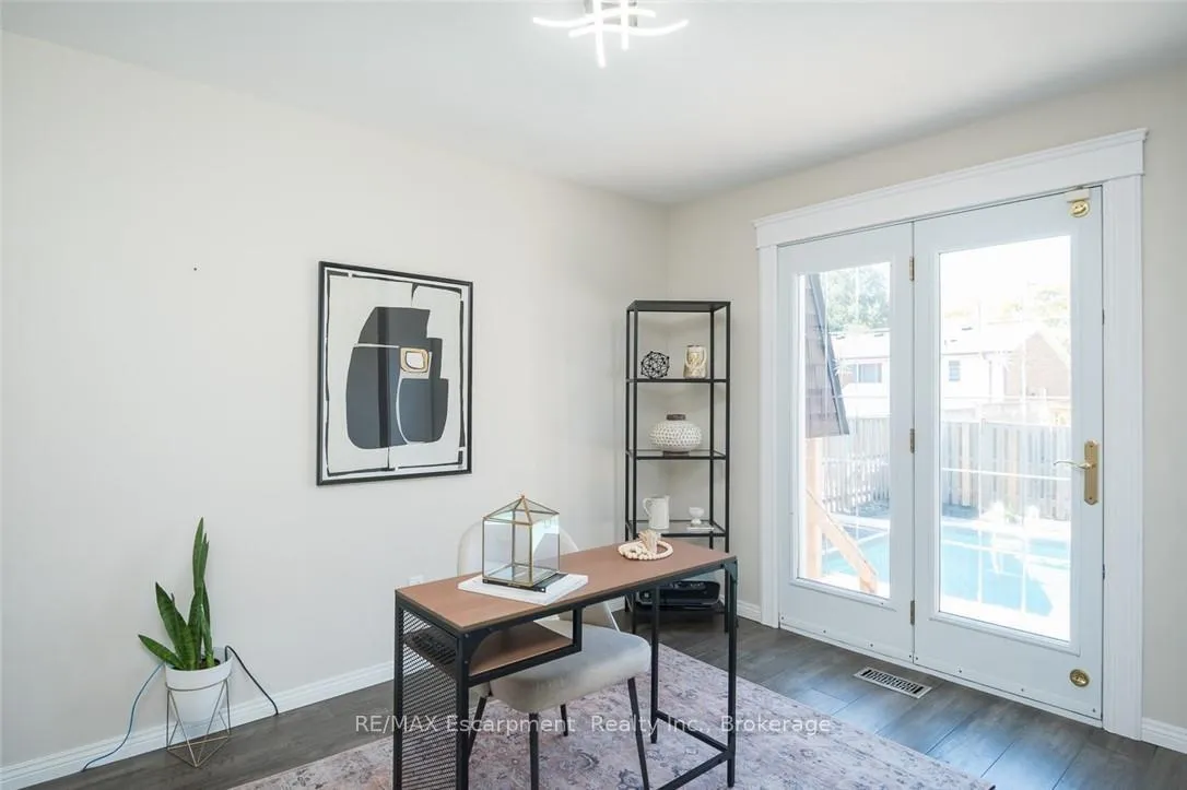 Photo 25 of 45 Amberwood Street, Hamilton, Stoney Creek Mountain — HOMEH