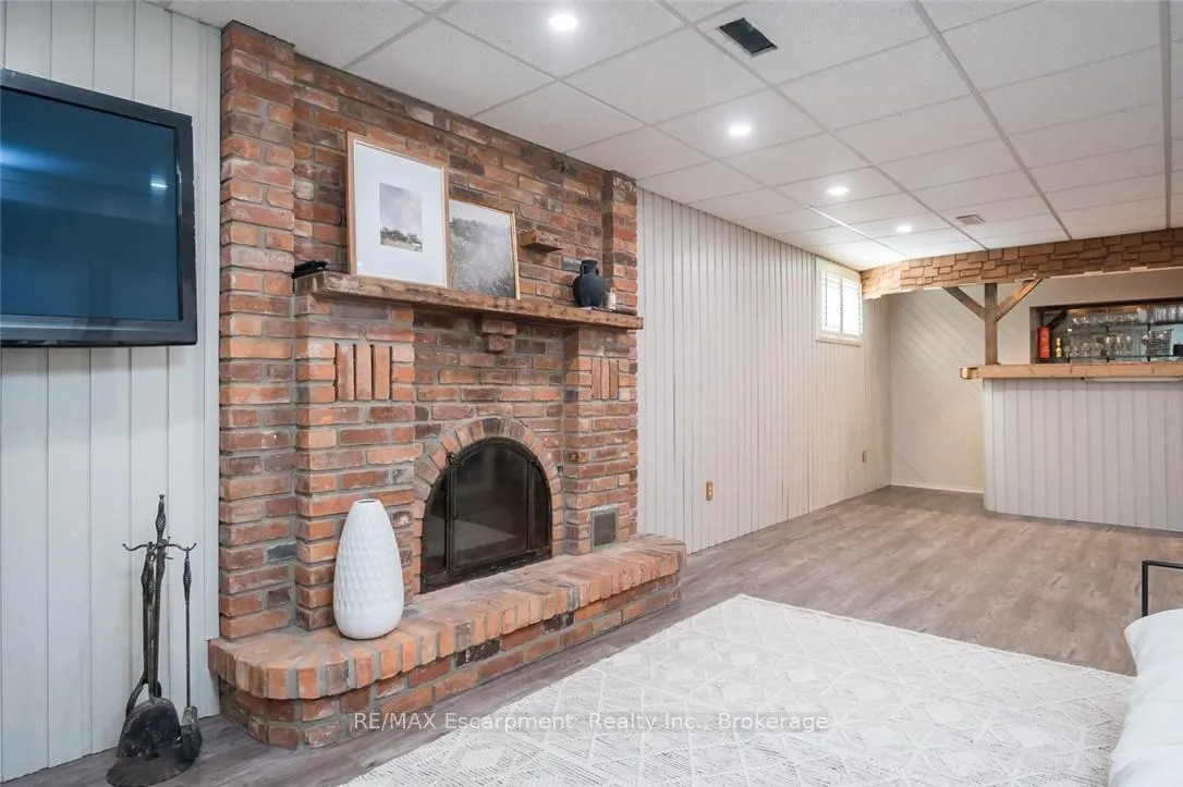 Photo 30 of 45 Amberwood Street, Hamilton, Stoney Creek Mountain — HOMEH