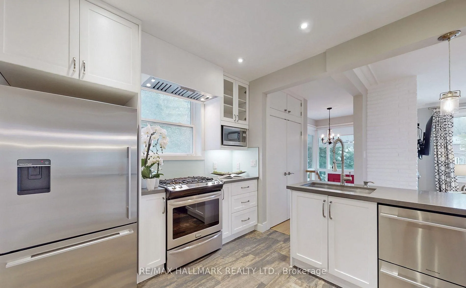 Photo 16 of Unit Main Fl, 96 Glen Davis Crescent, Toronto, East End-Danforth — HOMEH
