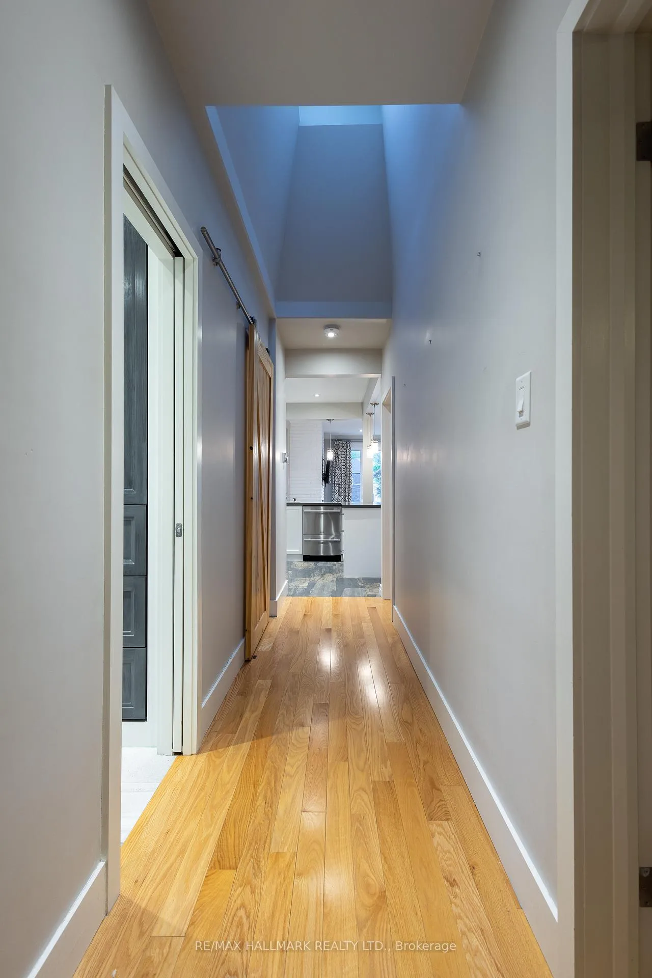 Photo 22 of Unit Main Fl, 96 Glen Davis Crescent, Toronto, East End-Danforth — HOMEH