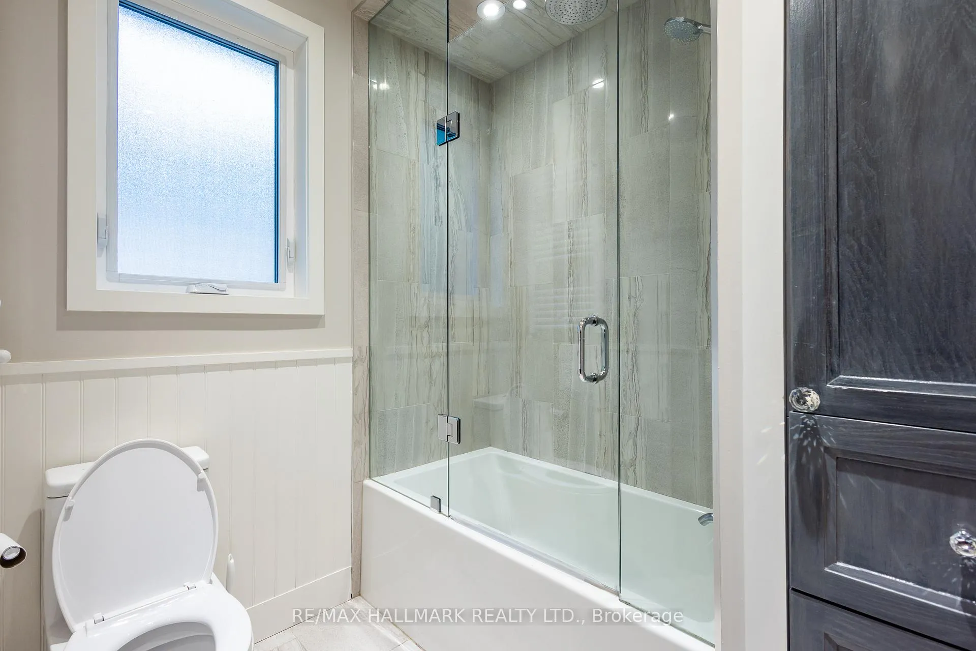Photo 25 of Unit Main Fl, 96 Glen Davis Crescent, Toronto, East End-Danforth — HOMEH