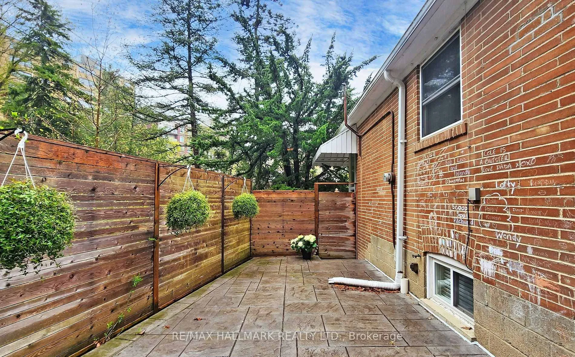Photo 29 of Unit Main Fl, 96 Glen Davis Crescent, Toronto, East End-Danforth — HOMEH