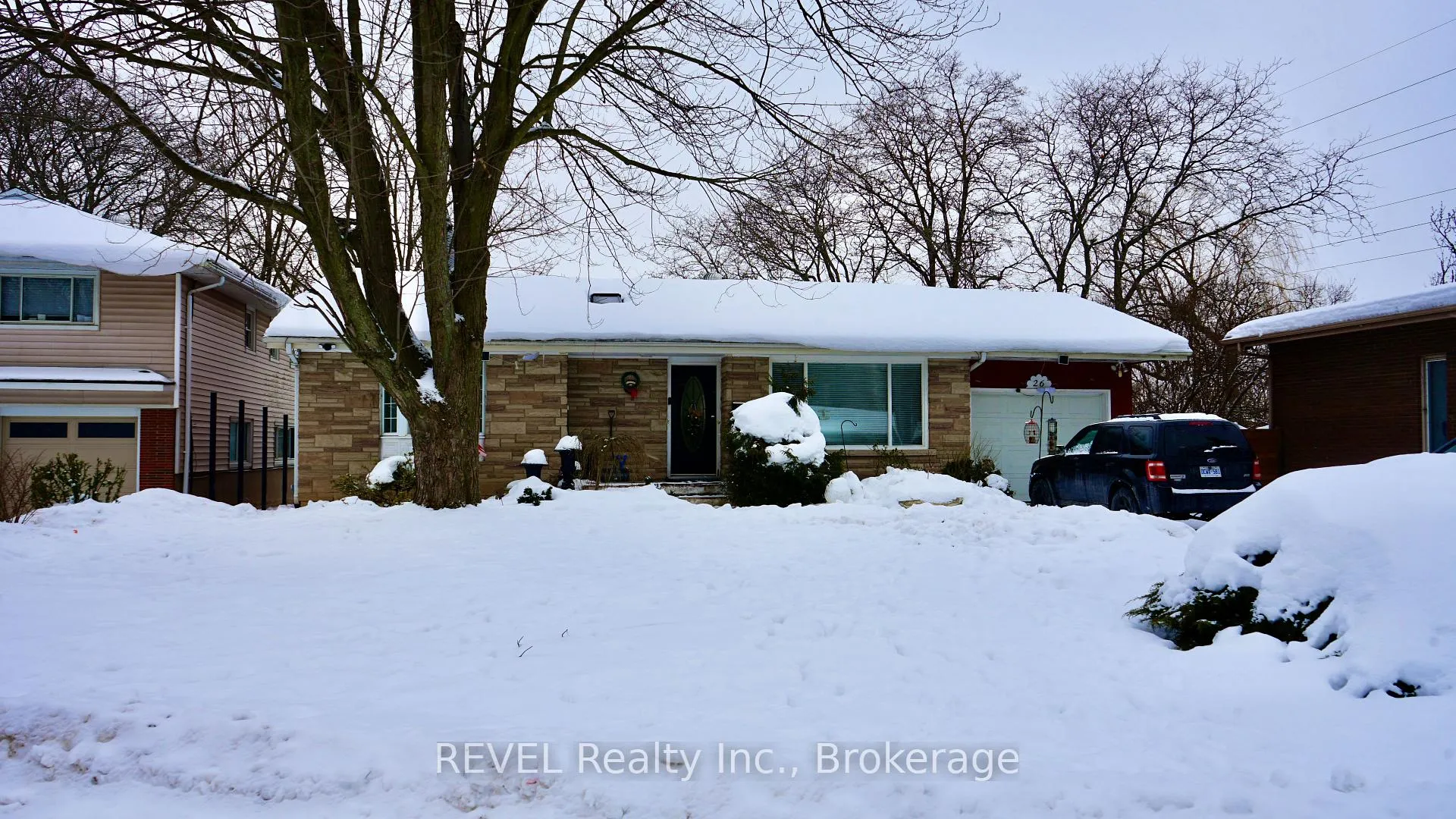 Photo 2 of Unit Lower, 26 Belton Boulevard, St. Catharines, Glendale/Glenridge — HOMEH