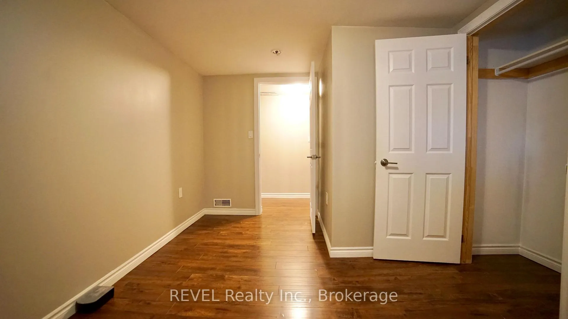 Photo 7 of Unit Lower, 26 Belton Boulevard, St. Catharines, Glendale/Glenridge — HOMEH