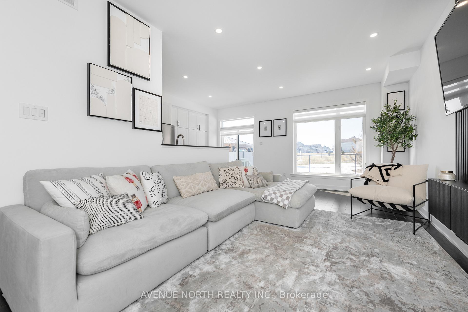Photo 11 of 437 Fernside Street, Ottawa, Leitrim — HOMEH