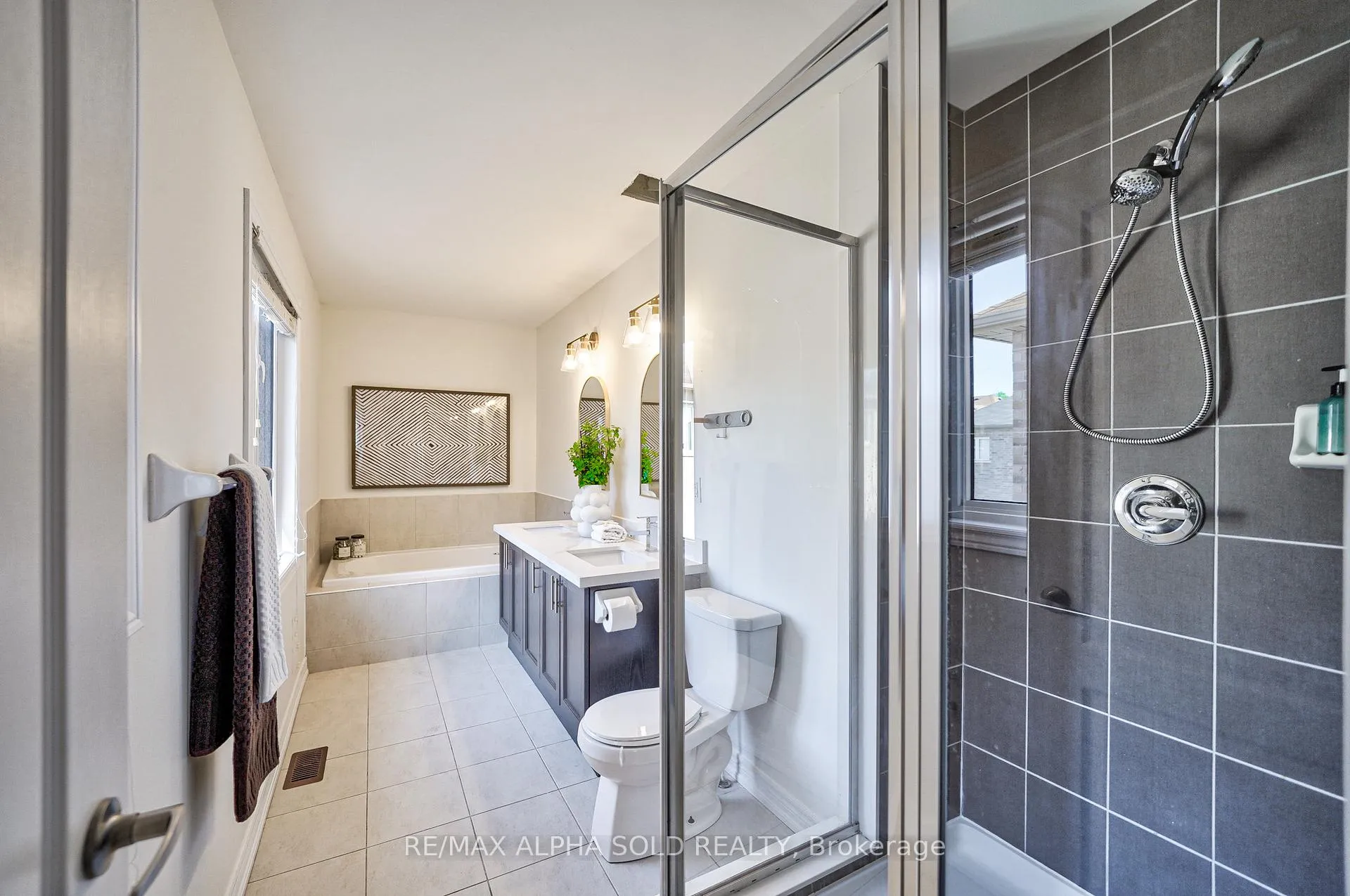 Photo 40 of 5 Bloom Street, Markham, Cornell — HOMEH