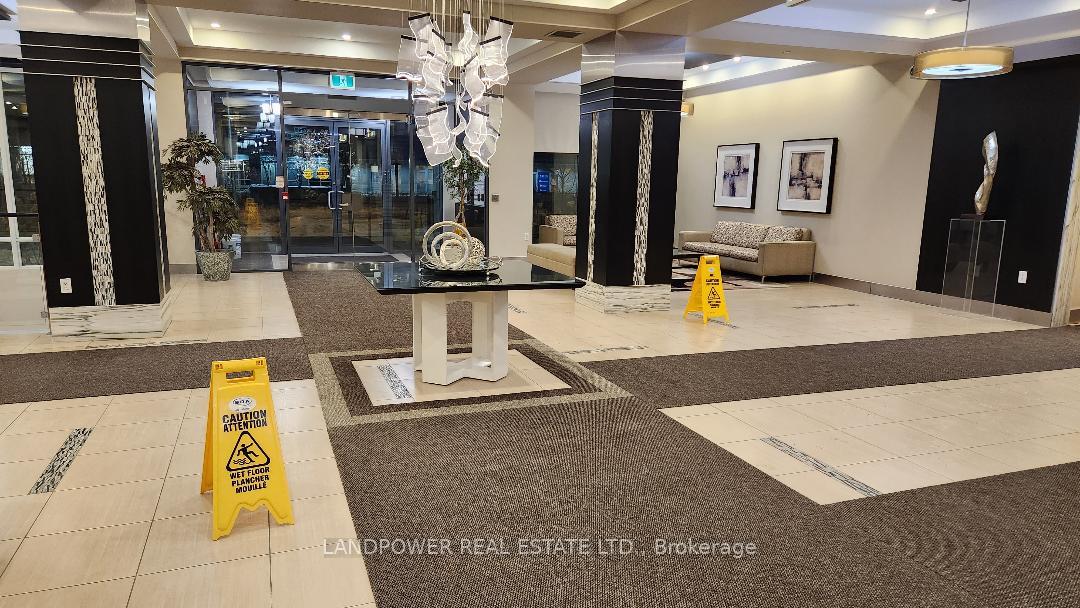 Photo 3 of Unit 718, 55 South Town Centre Boulevard, Markham, Unionville — HOMEH