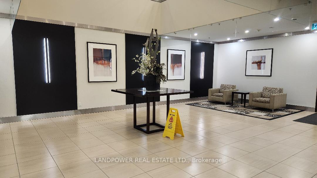 Photo 6 of Unit 718, 55 South Town Centre Boulevard, Markham, Unionville — HOMEH