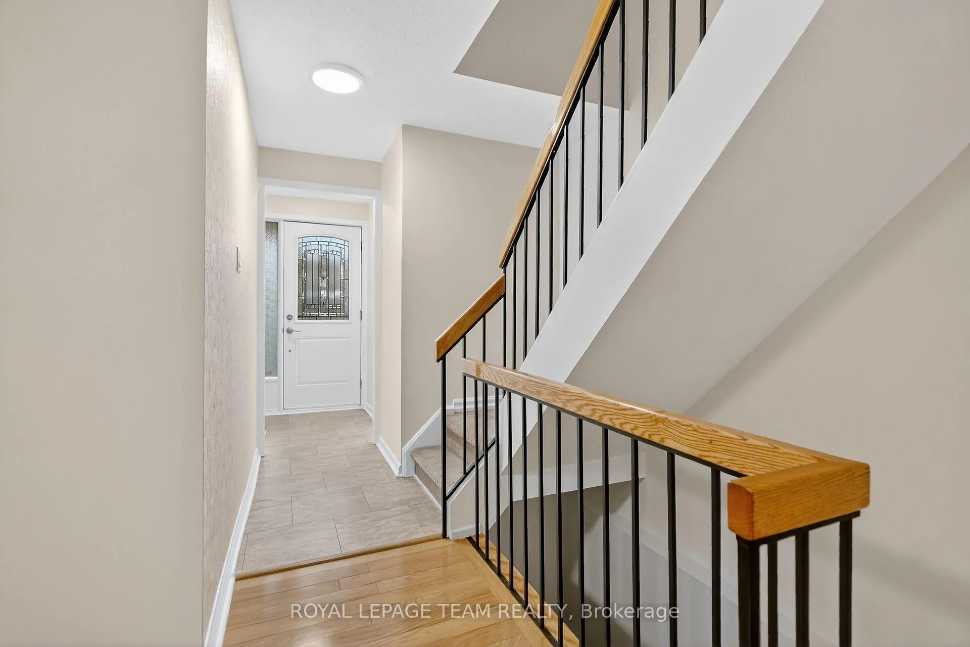 Photo 3 of 17 Providence Place, Ottawa, Barrhaven - Pheasant Run — HOMEH
