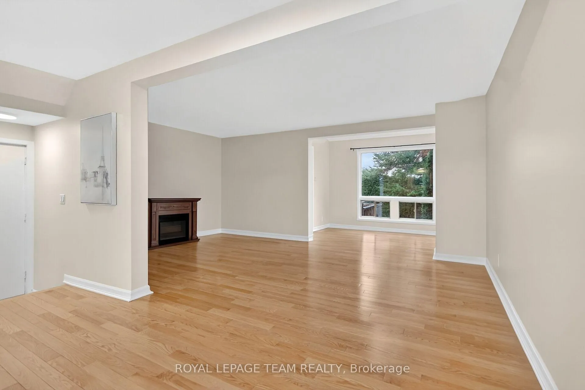 Photo 12 of 17 Providence Place, Ottawa, Barrhaven - Pheasant Run — HOMEH