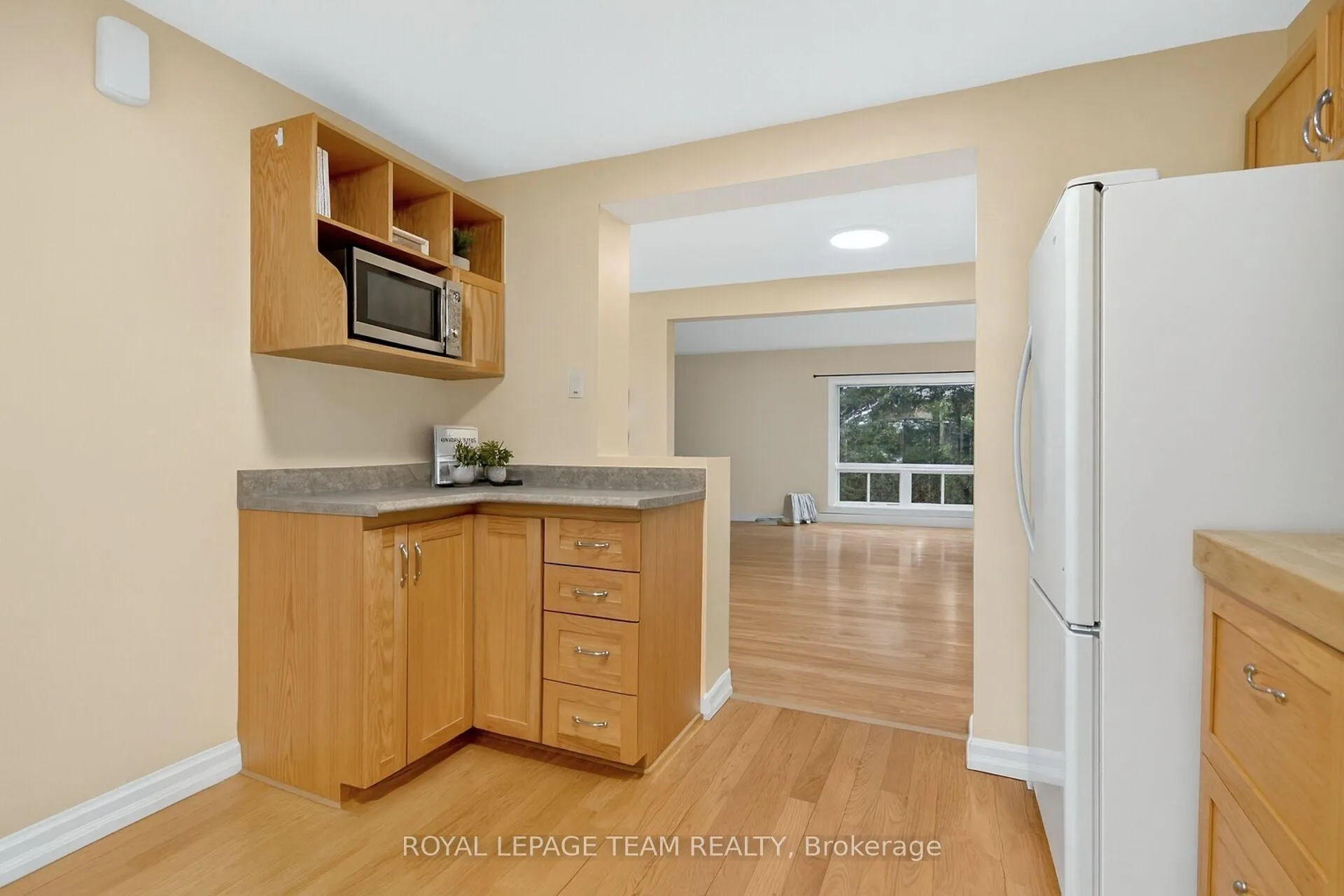 Photo 14 of 17 Providence Place, Ottawa, Barrhaven - Pheasant Run — HOMEH