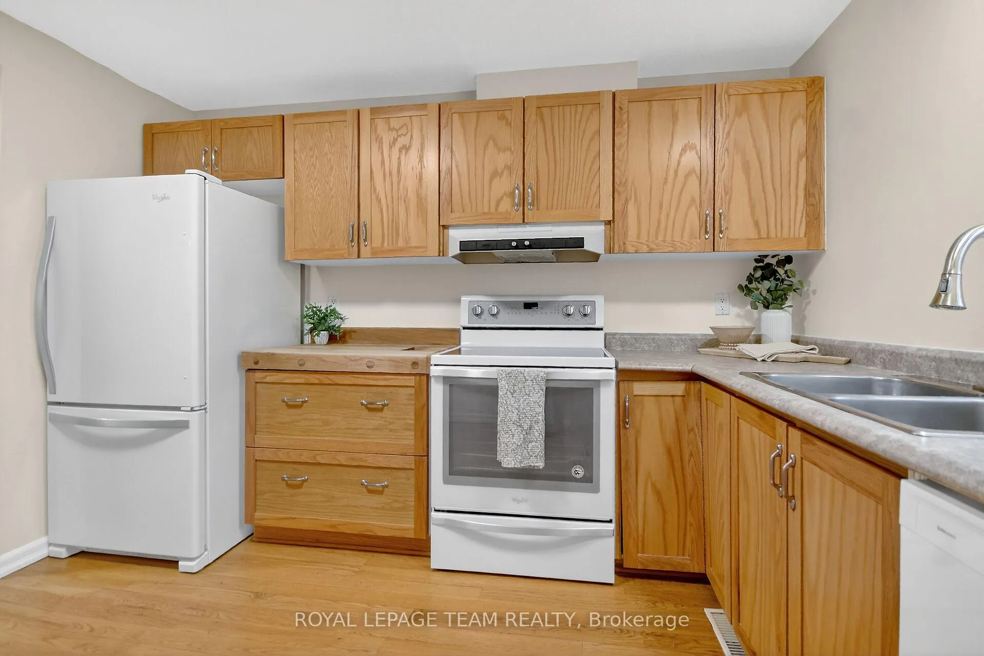 Photo 17 of 17 Providence Place, Ottawa, Barrhaven - Pheasant Run — HOMEH