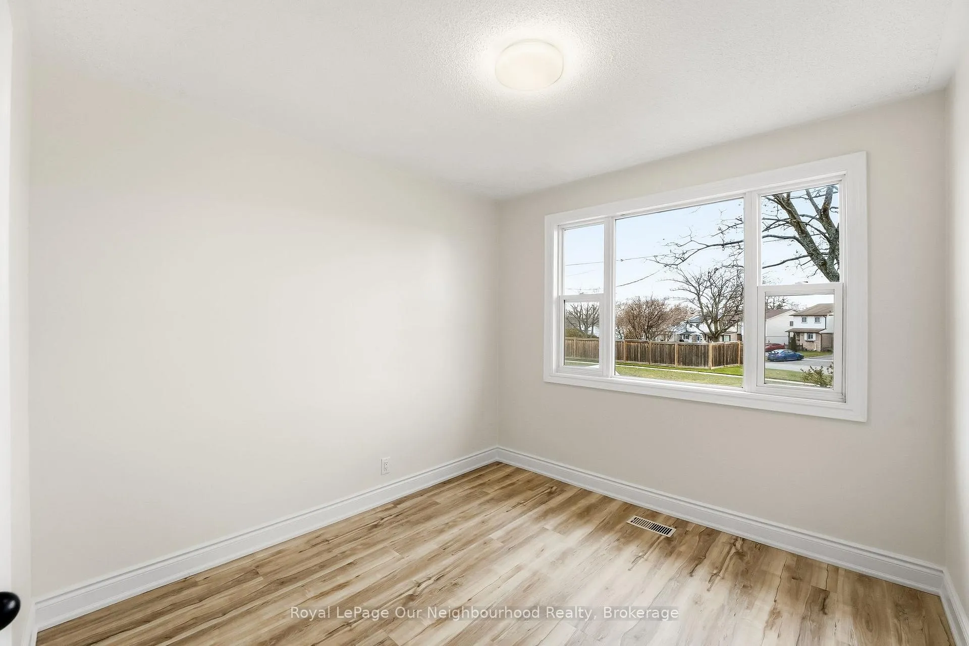 Photo 25 of 1346 Scugog Avenue, Oshawa, Lakeview — HOMEH