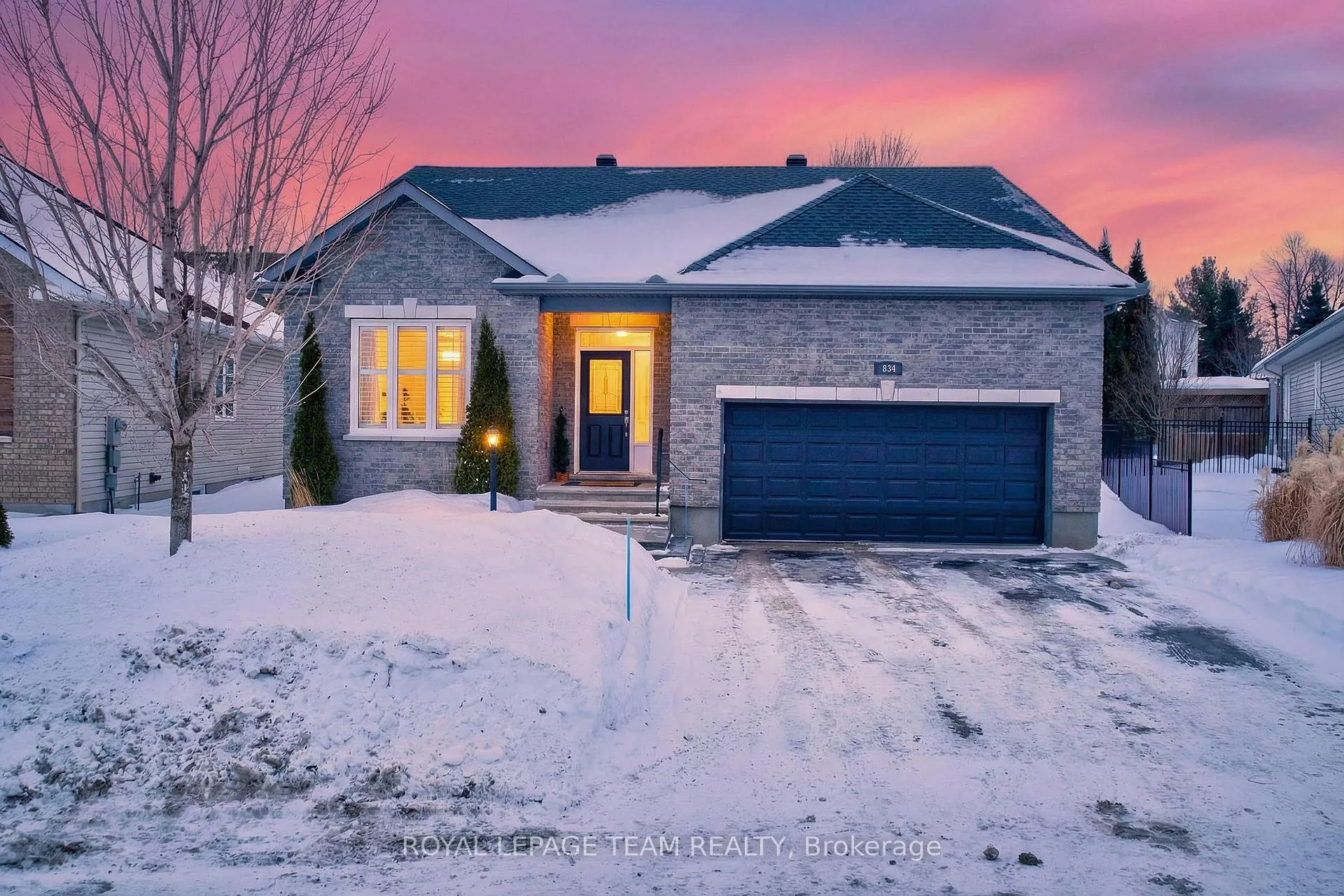 Photo 2 of 834 Rockson Crescent, Ottawa, Stittsville (South) — HOMEH