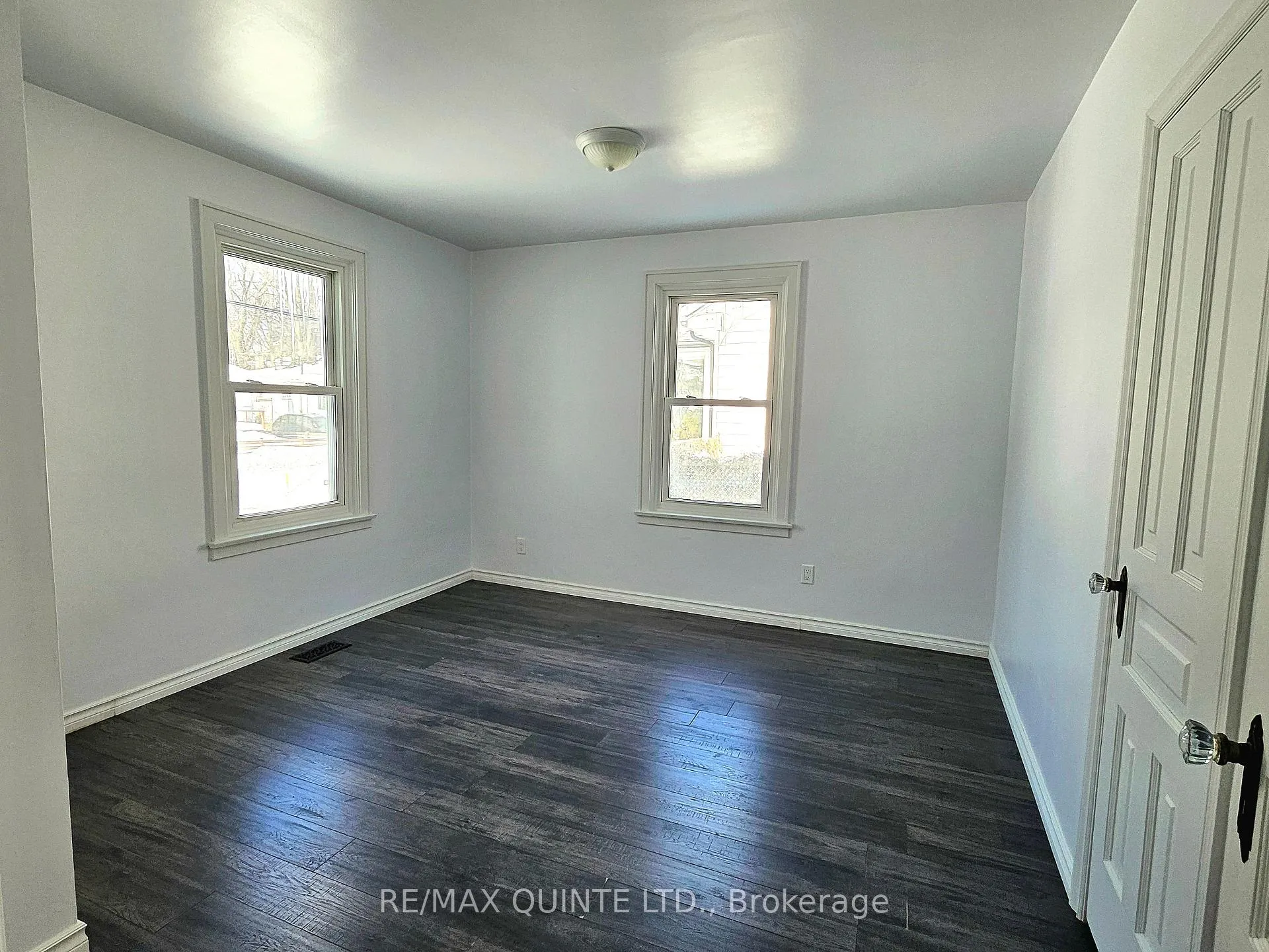 Photo 6 of 181 Burnham Street, Belleville, Belleville Ward — HOMEH