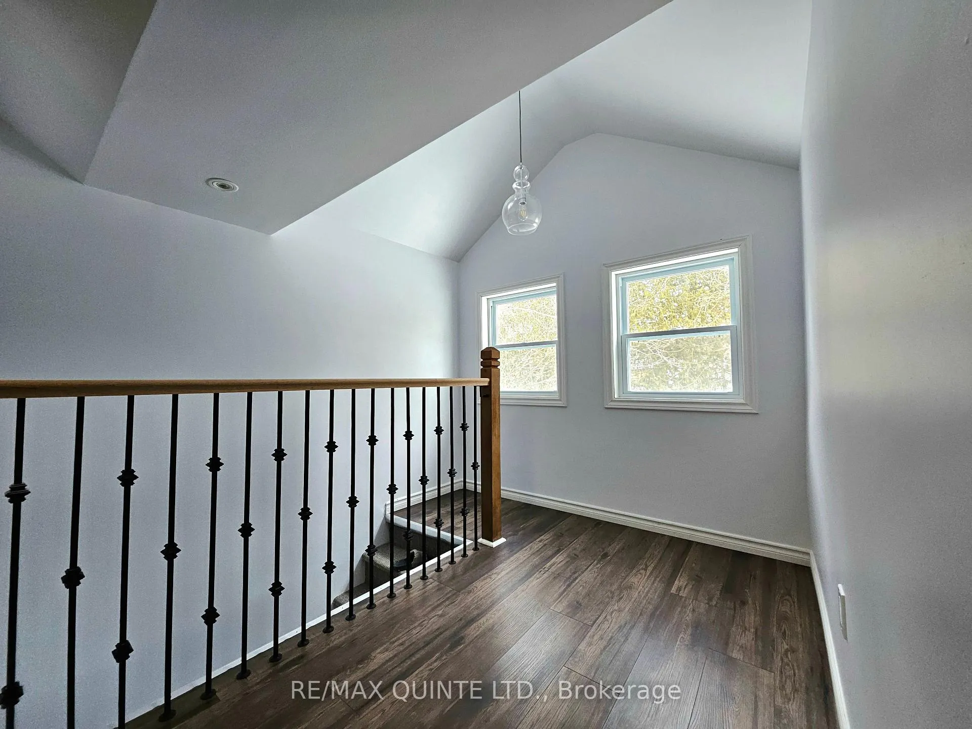 Photo 9 of 181 Burnham Street, Belleville, Belleville Ward — HOMEH