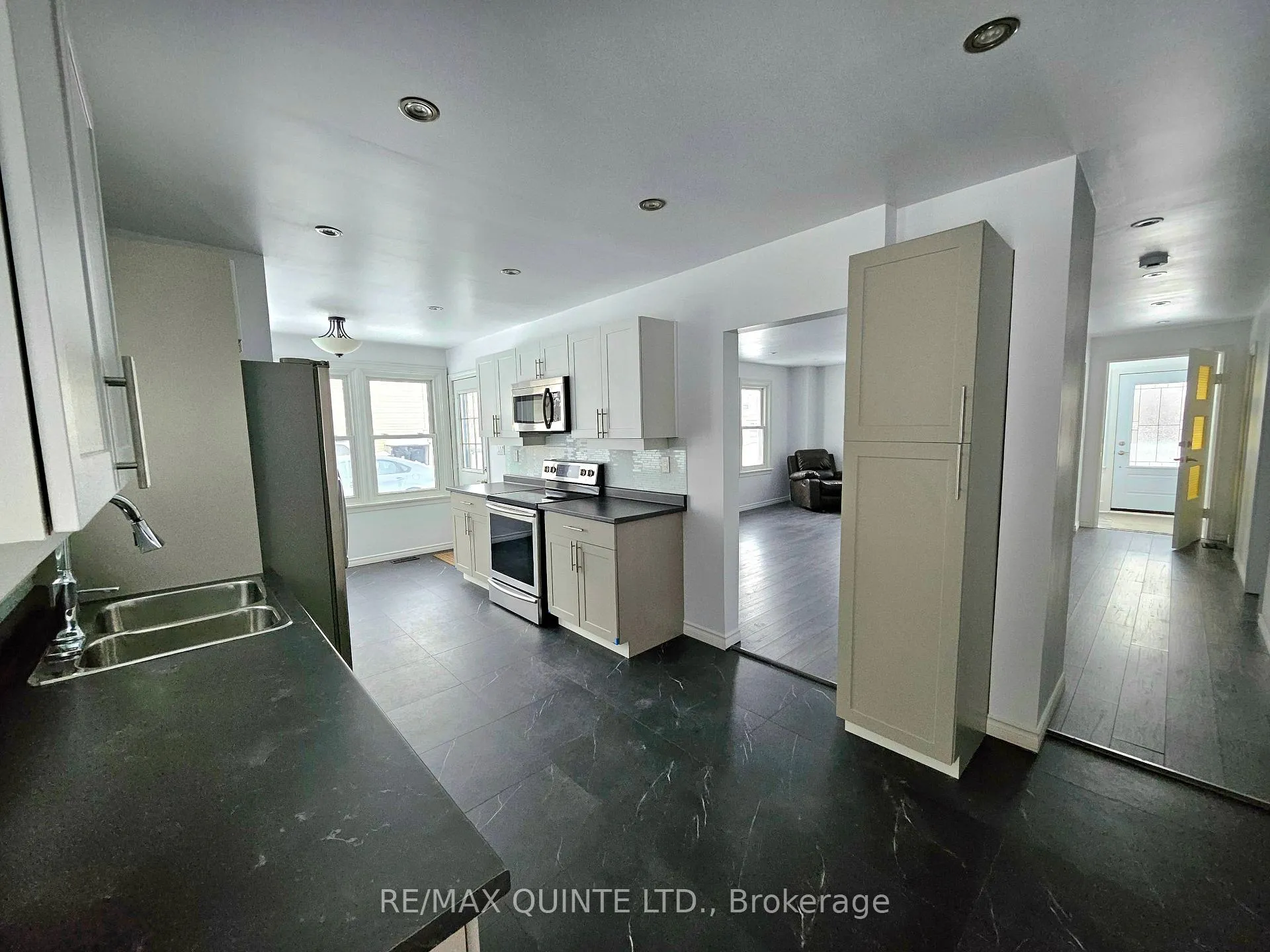 Photo 15 of 181 Burnham Street, Belleville, Belleville Ward — HOMEH