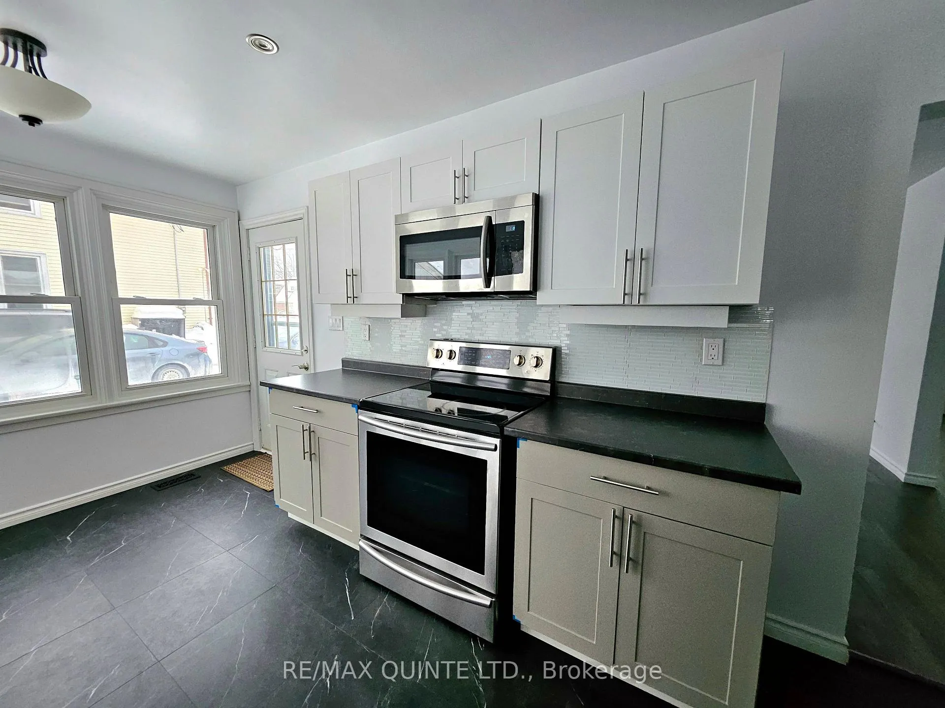 Photo 17 of 181 Burnham Street, Belleville, Belleville Ward — HOMEH
