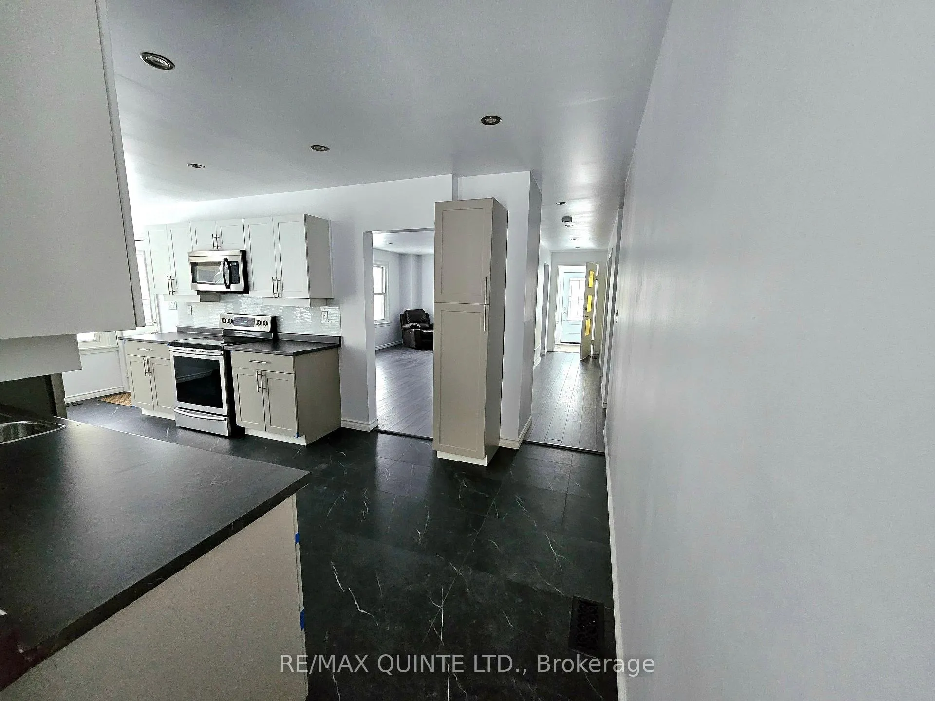 Photo 20 of 181 Burnham Street, Belleville, Belleville Ward — HOMEH