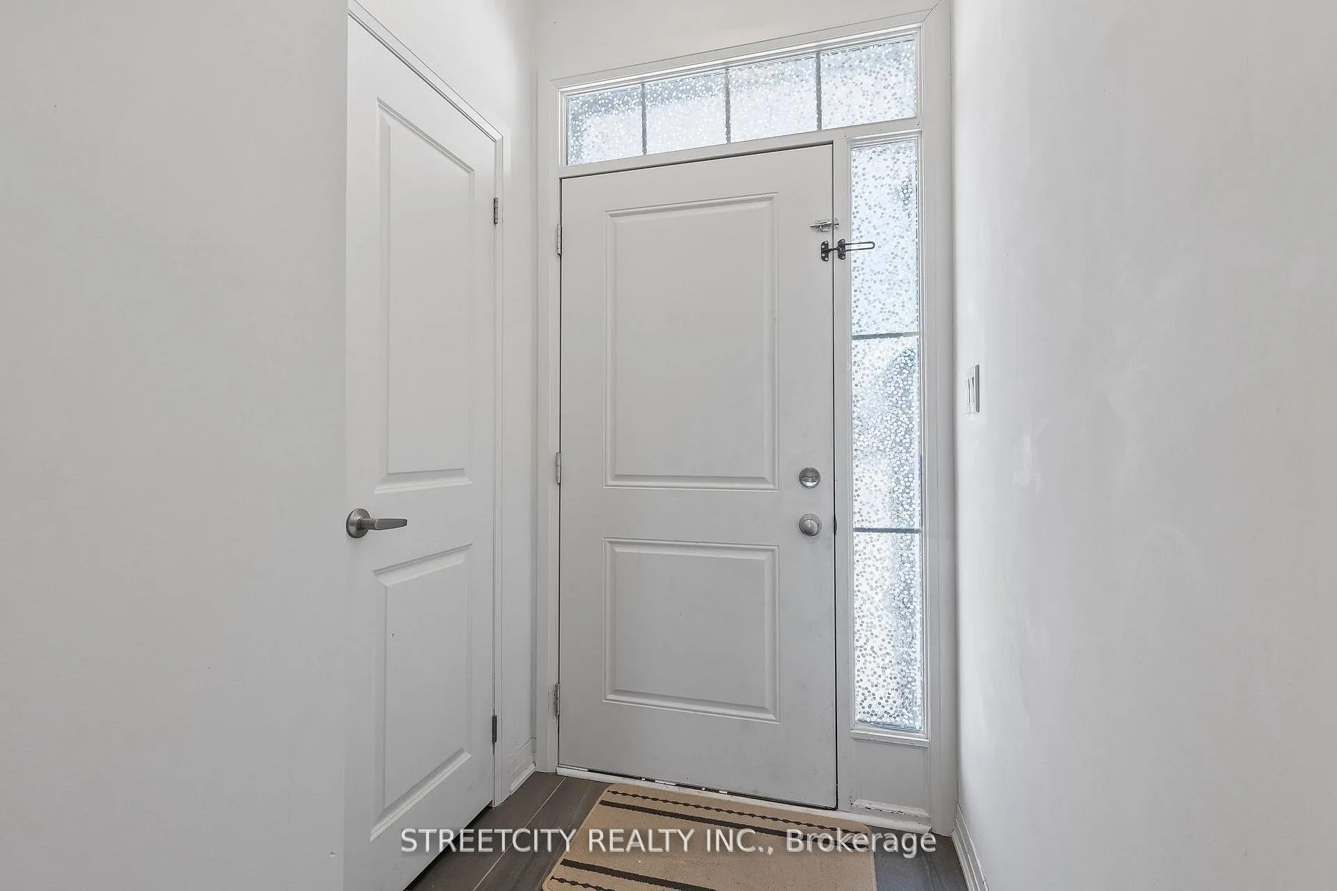 Photo 5 of 82 Middleton Street, Zorra, Thamesford — HOMEH