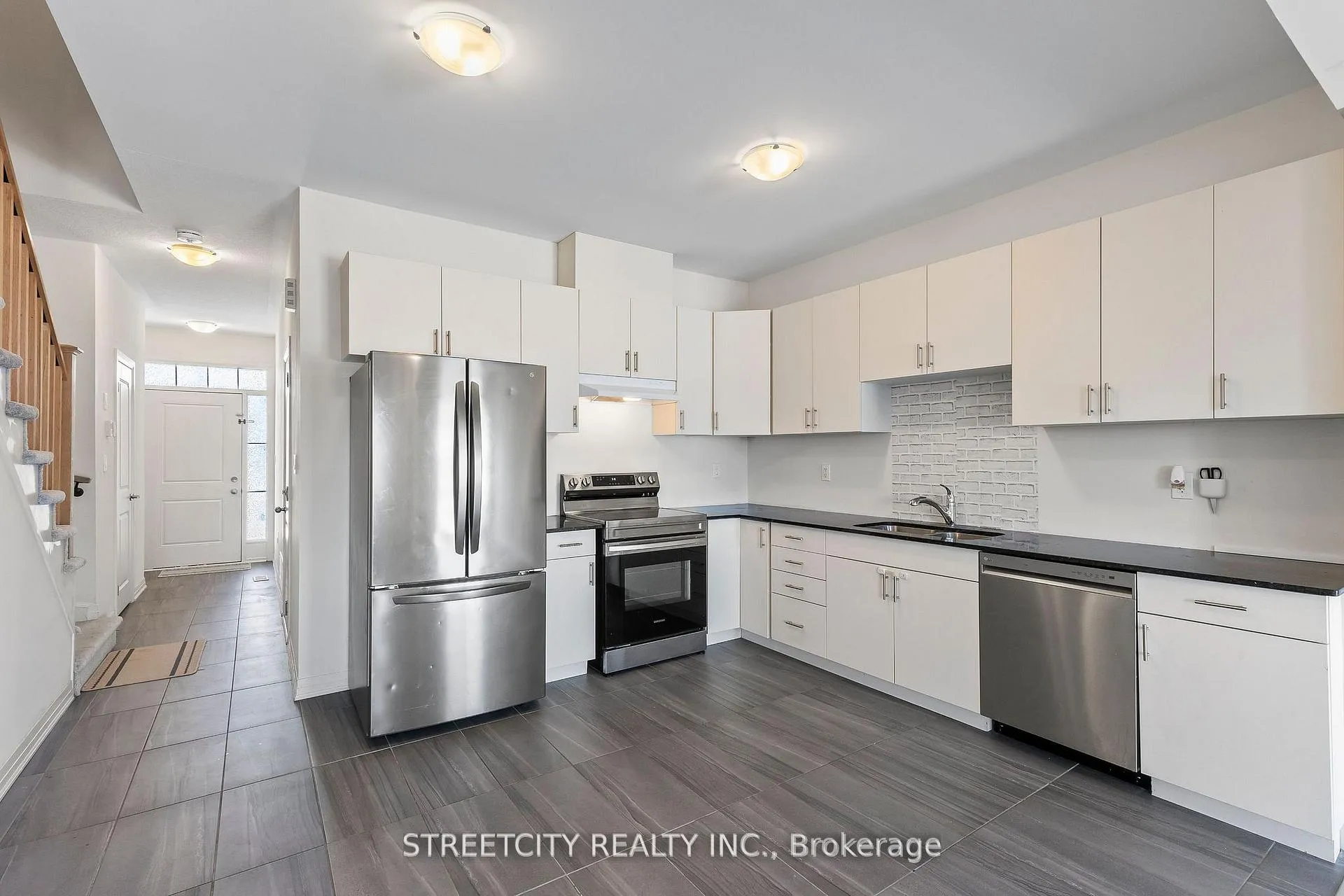 Photo 8 of 82 Middleton Street, Zorra, Thamesford — HOMEH