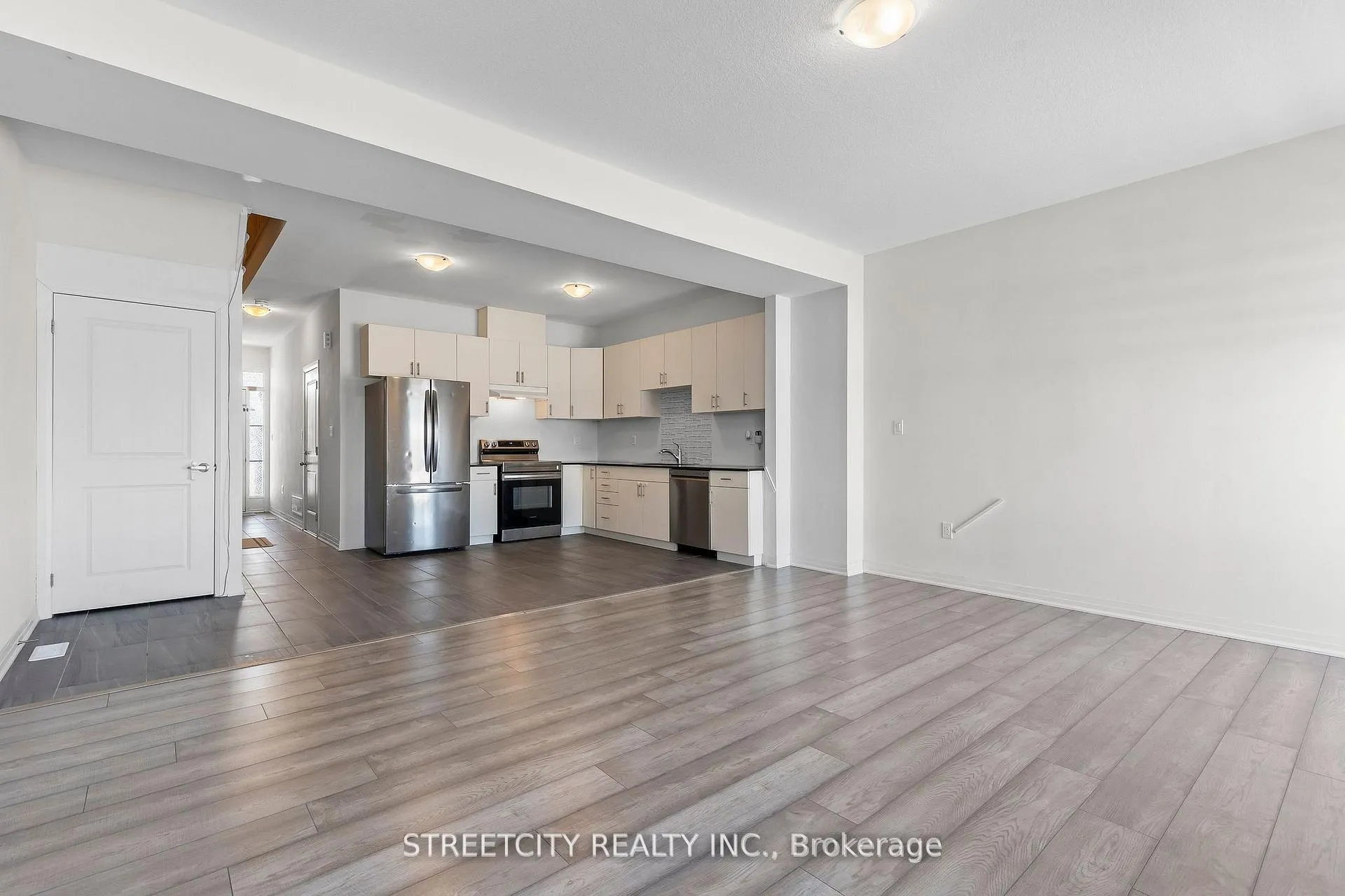 Photo 13 of 82 Middleton Street, Zorra, Thamesford — HOMEH