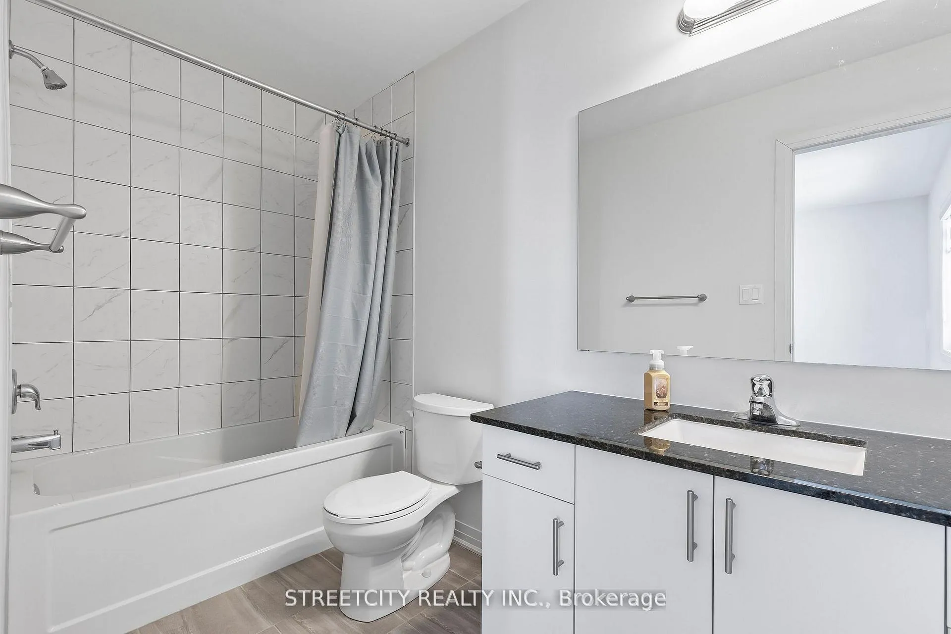 Photo 19 of 82 Middleton Street, Zorra, Thamesford — HOMEH