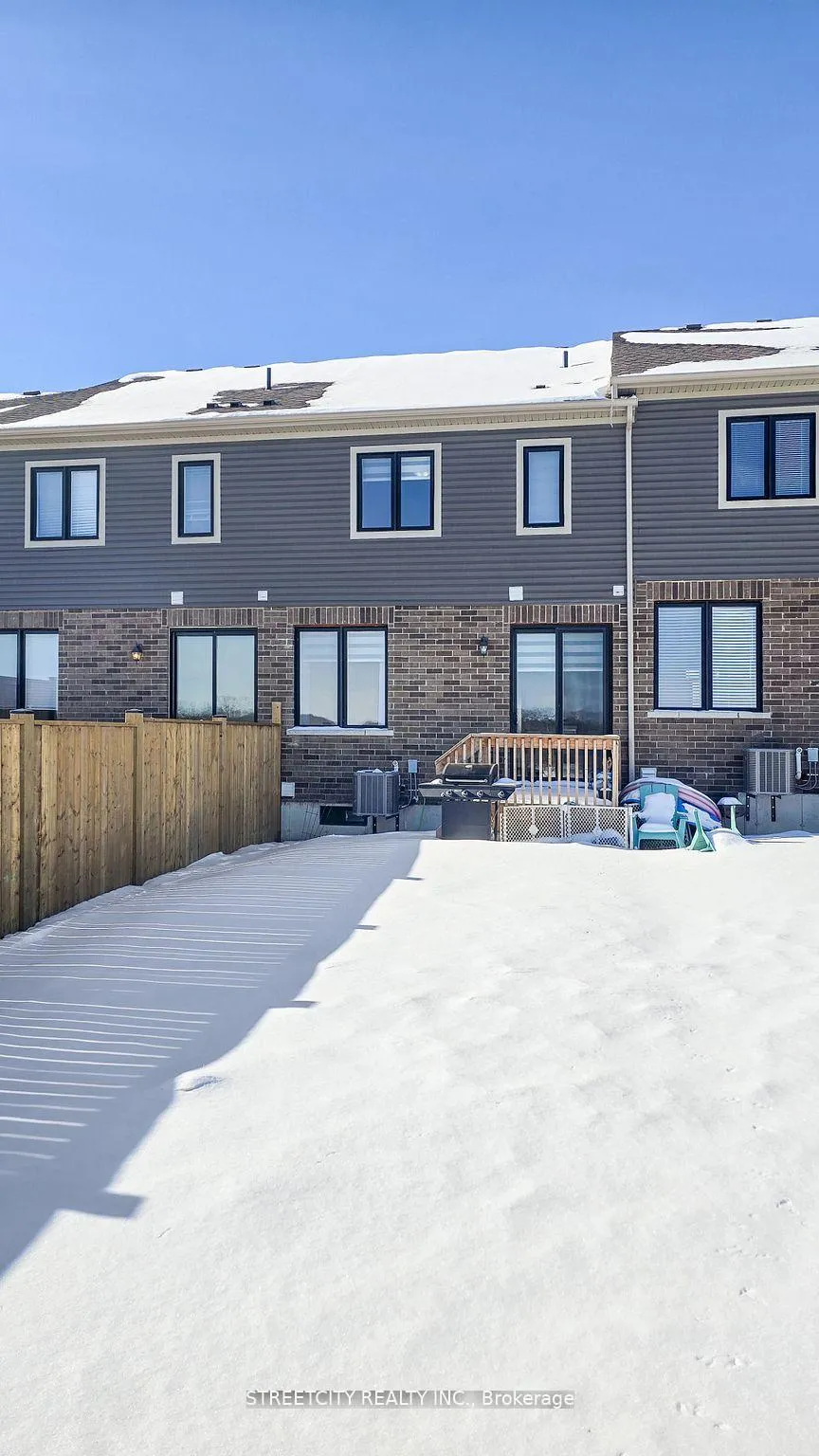 Photo 35 of 82 Middleton Street, Zorra, Thamesford — HOMEH